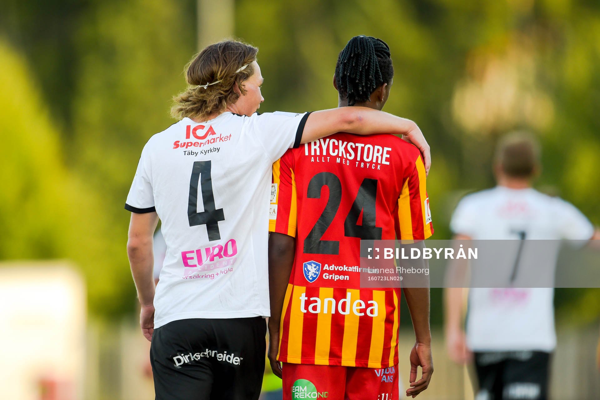 Frejs Filip Almström-Tähti och Syrianskas Marko Nikolic