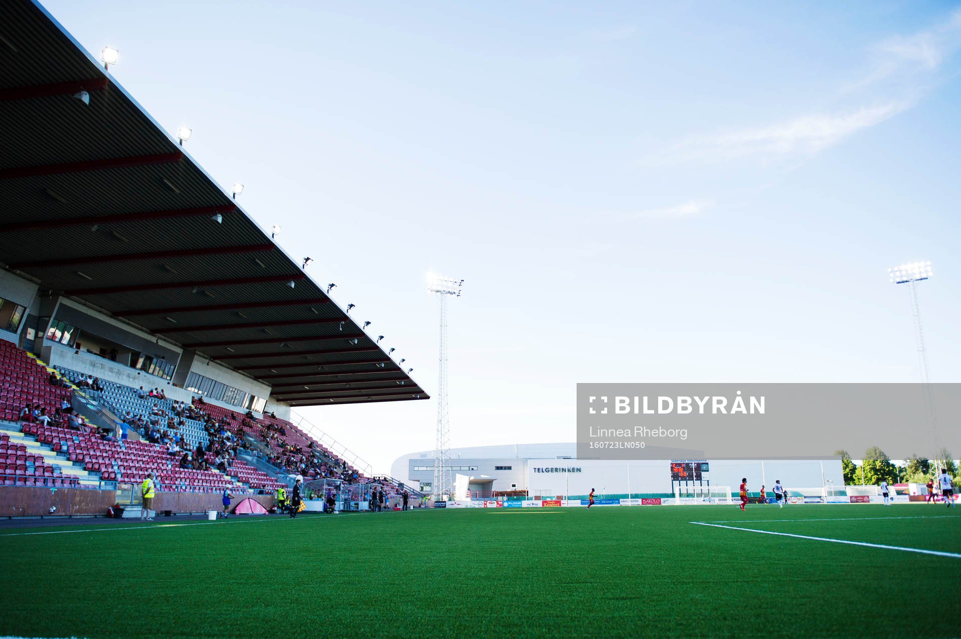 Översikt över interiören av Södertälje Fotbollsarena