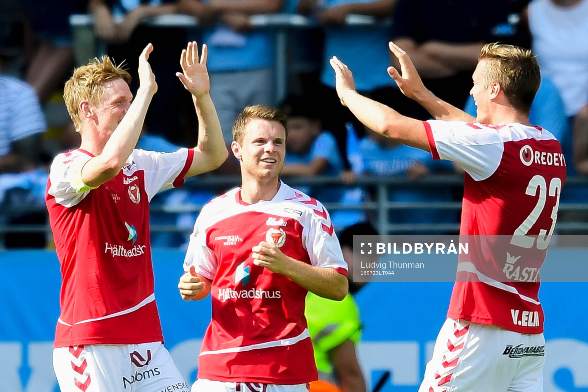 Kalmars Rasmus Elm och Viktor Elm jublar