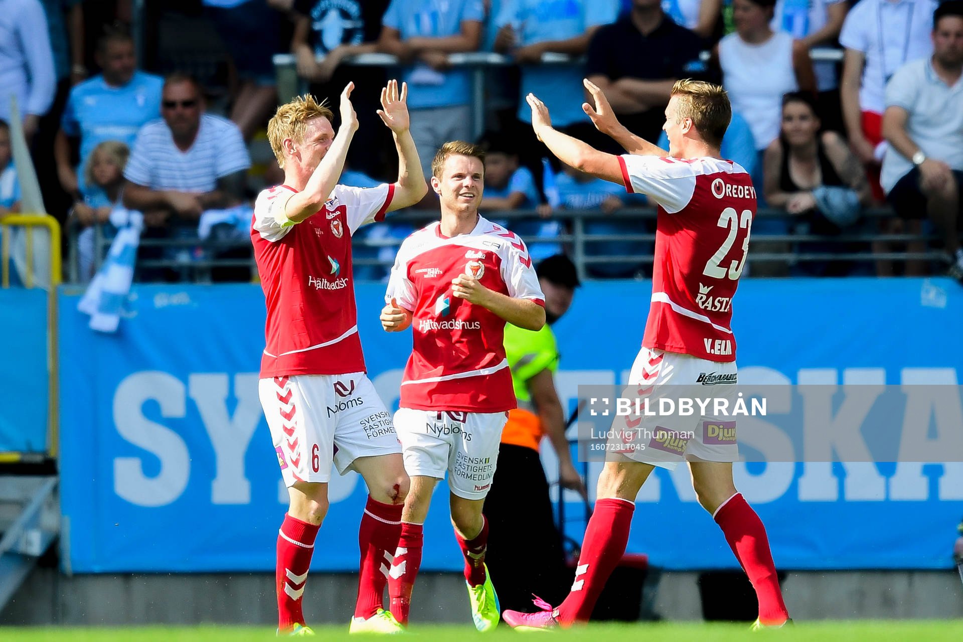 Kalmars Rasmus Elm och Viktor Elm jublar