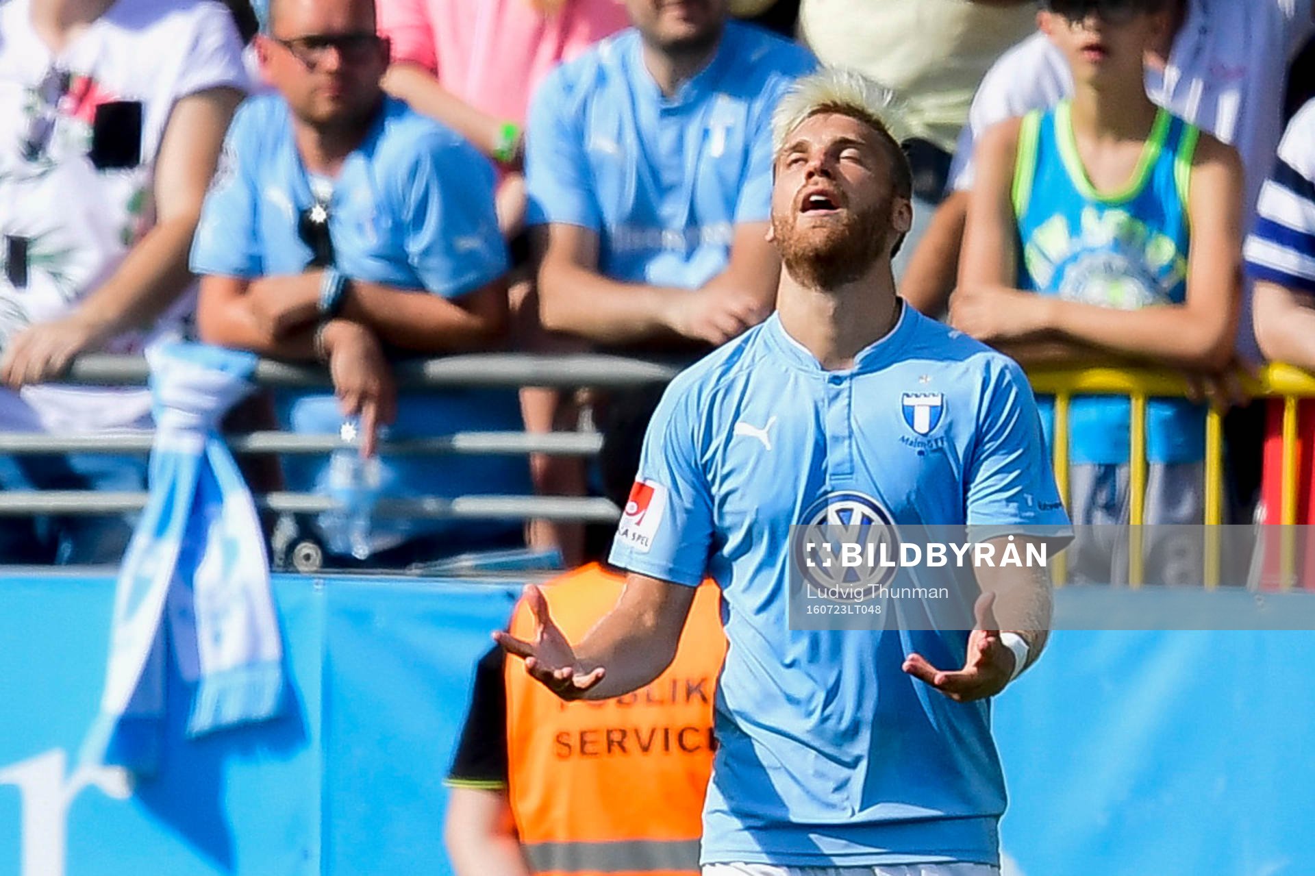 Malmö FFs Rasmus Bengtsson deppar