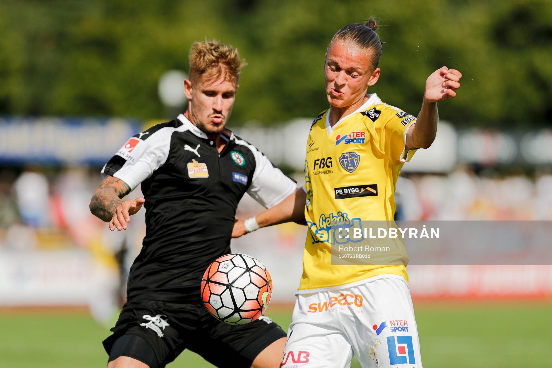Örebros Daniel Björnqvist och Falkenbergs Jesper Karlsson