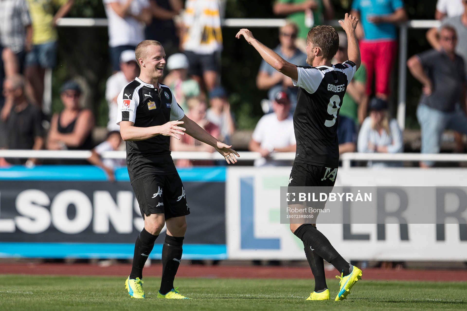Örebros Daniel Gustavsson och Örebros Martin Broberg