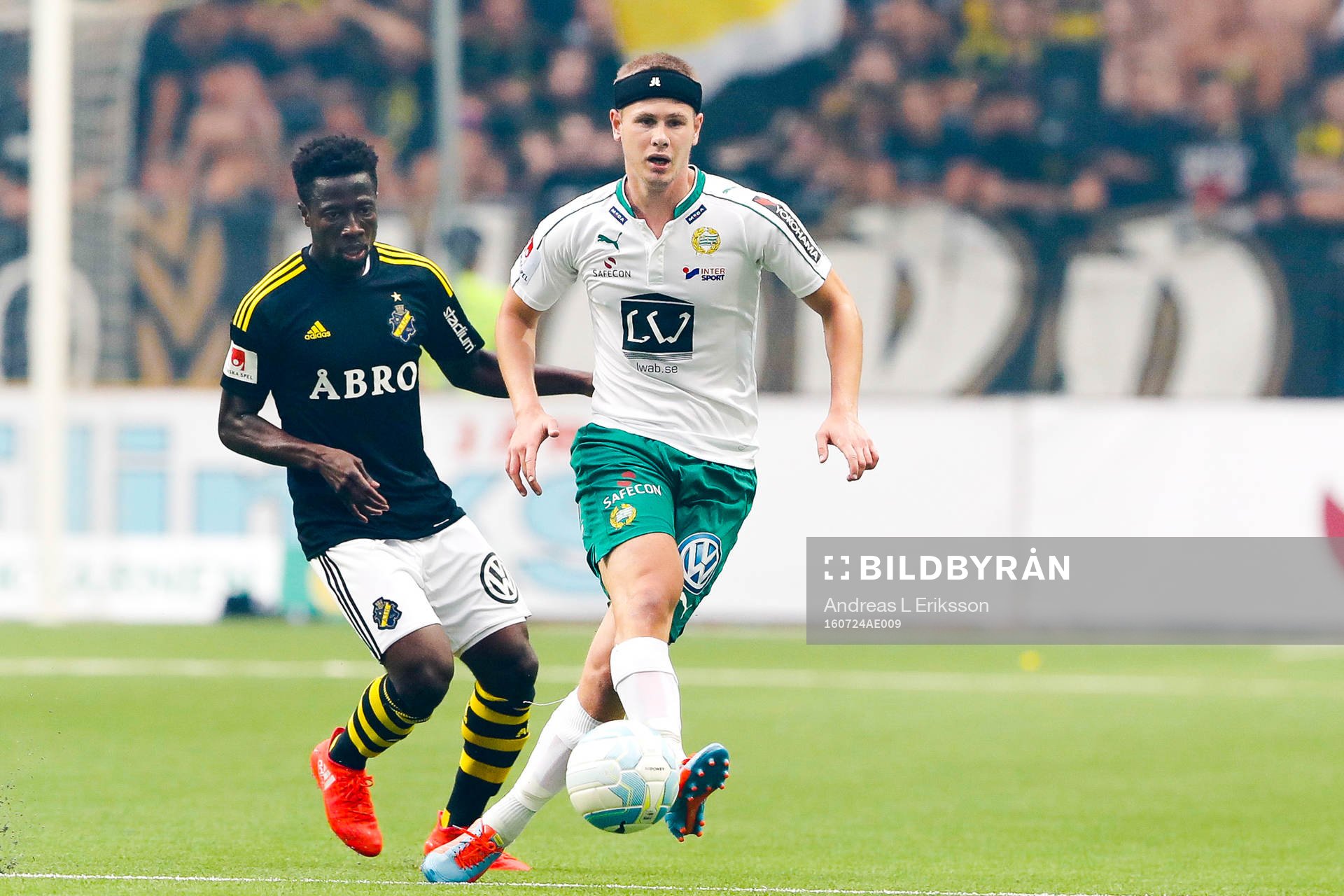 s Ebenezer Ofori och Hammarbys Erik Israelsson