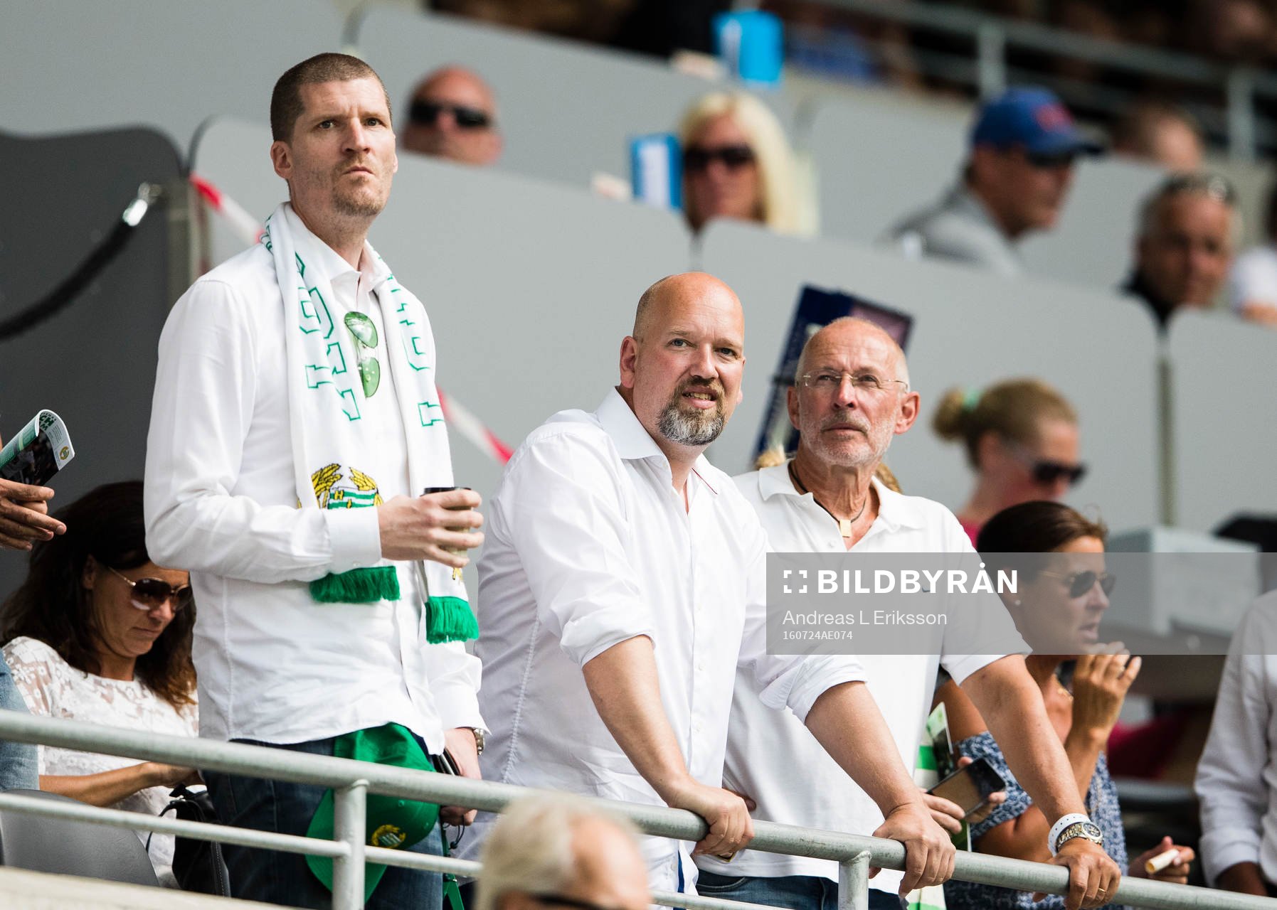 Hammarby Fotboll och Hammarby IF FF:s ordförande Richard von Yxkull coh Hammarby Fotbolls vd Henrik Kindlund innan fotbollsmatchen i Allsvenskan mellan Hammarby och AIK den 24 juli 2016 i Stockholm.