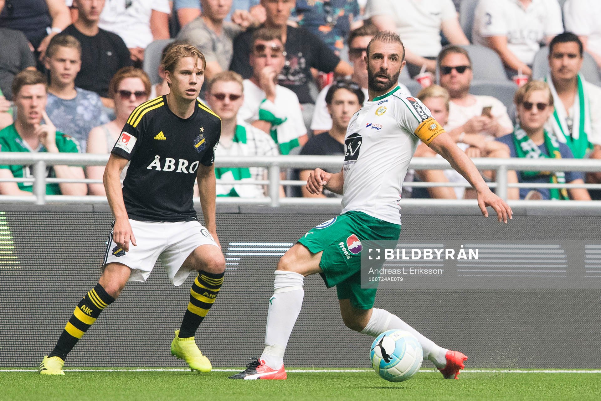 s Johan Blomberg och Hammarbys Kennedy Bakircioglu