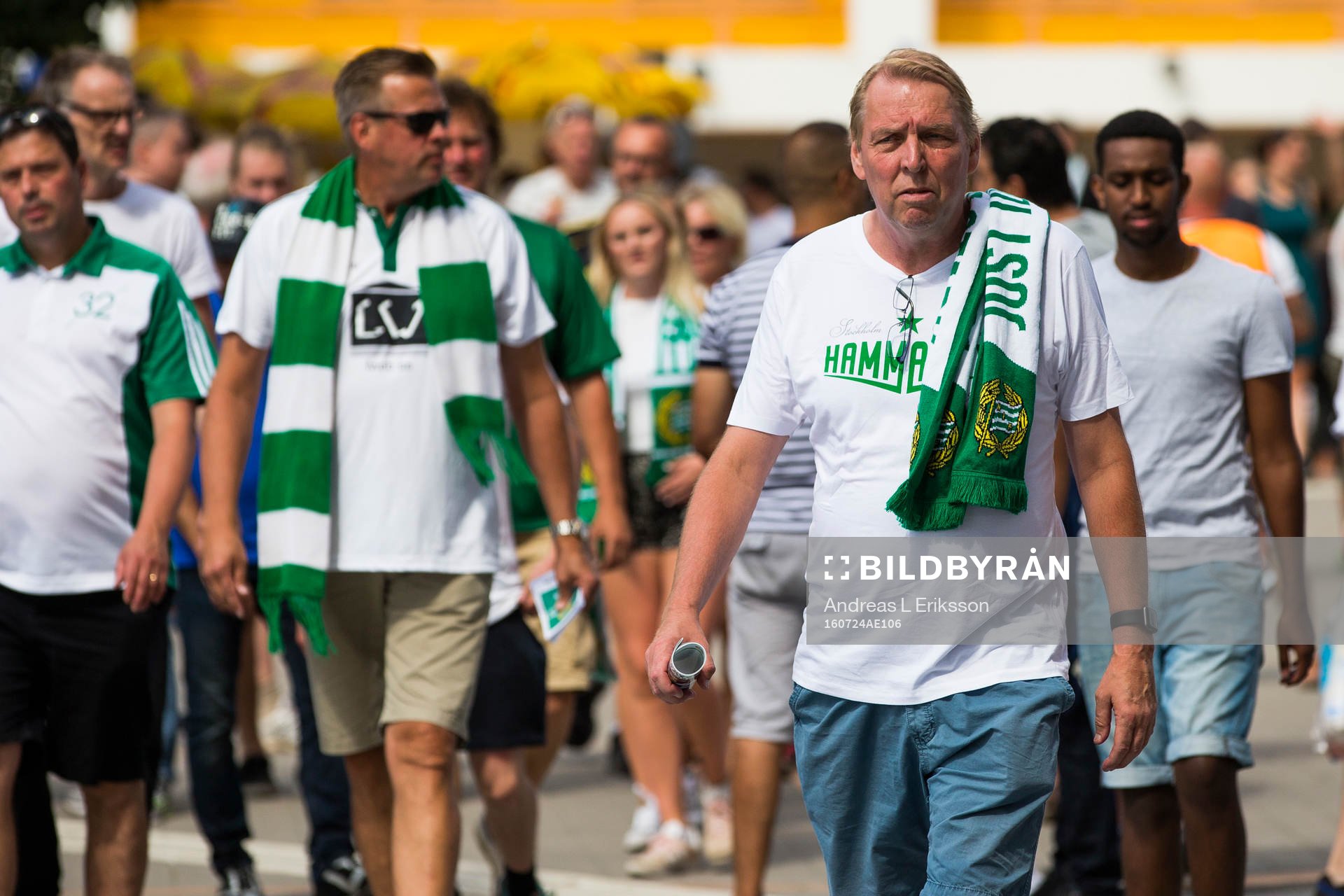 Hammarbys supportrar är på väg till arenan innan
