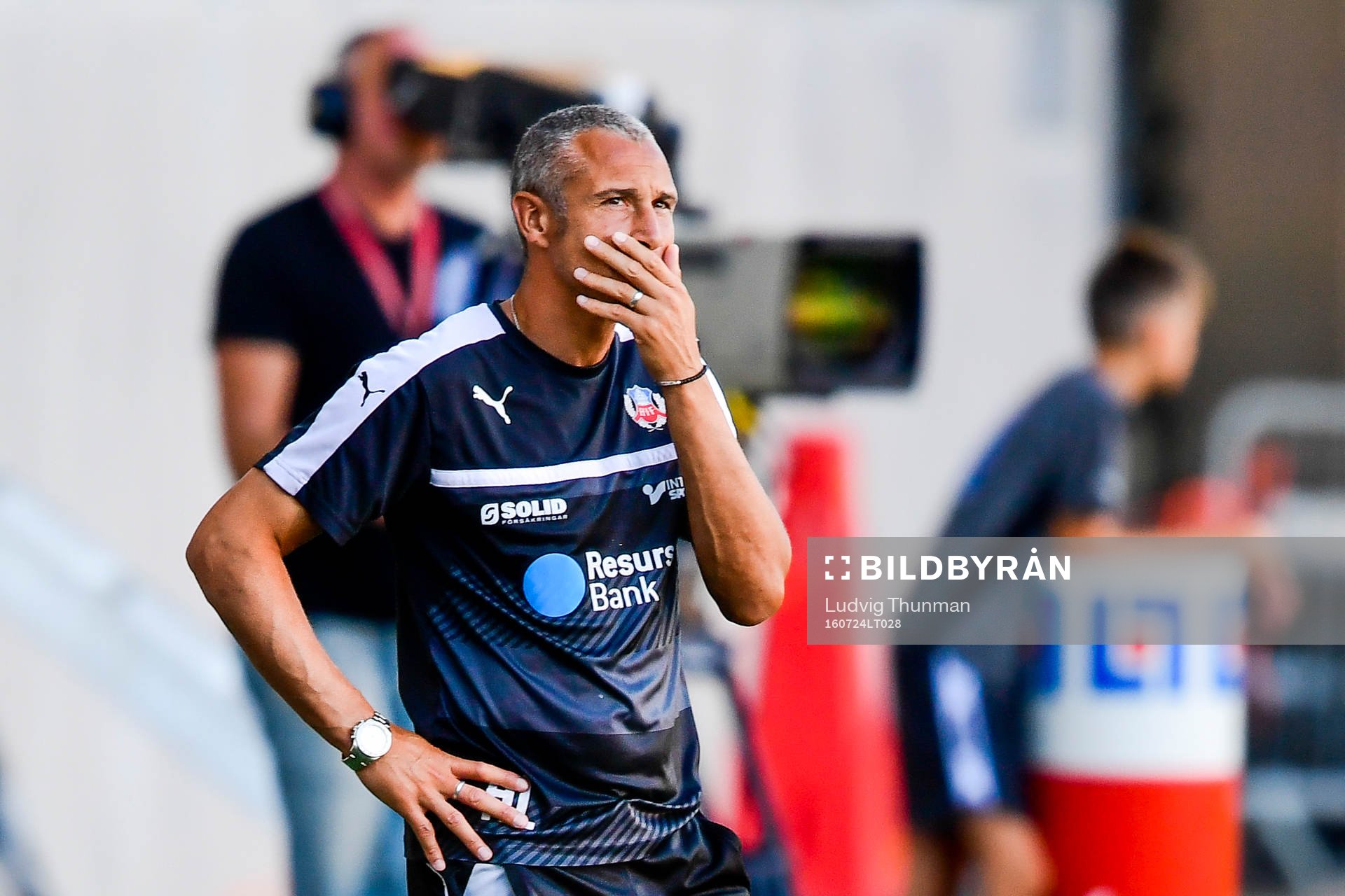 Helsingborgs manager Henrik Larsson deppar
