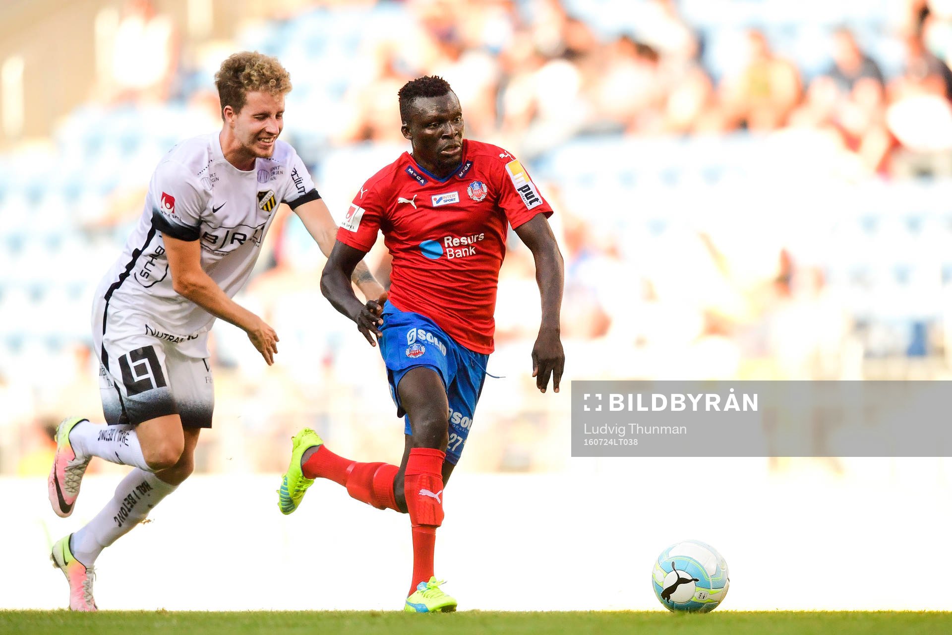 Häckens Samuel Gustafson och Helsingborgs Lalawélé
