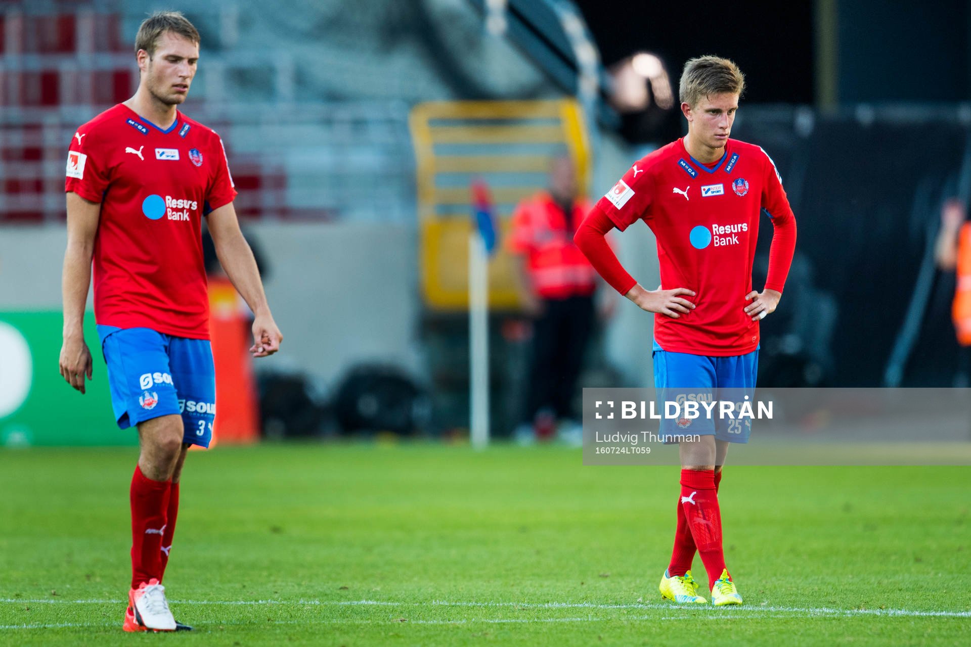 Helsingborgs Frederik Helstrup och Felix Bindelöv deppar