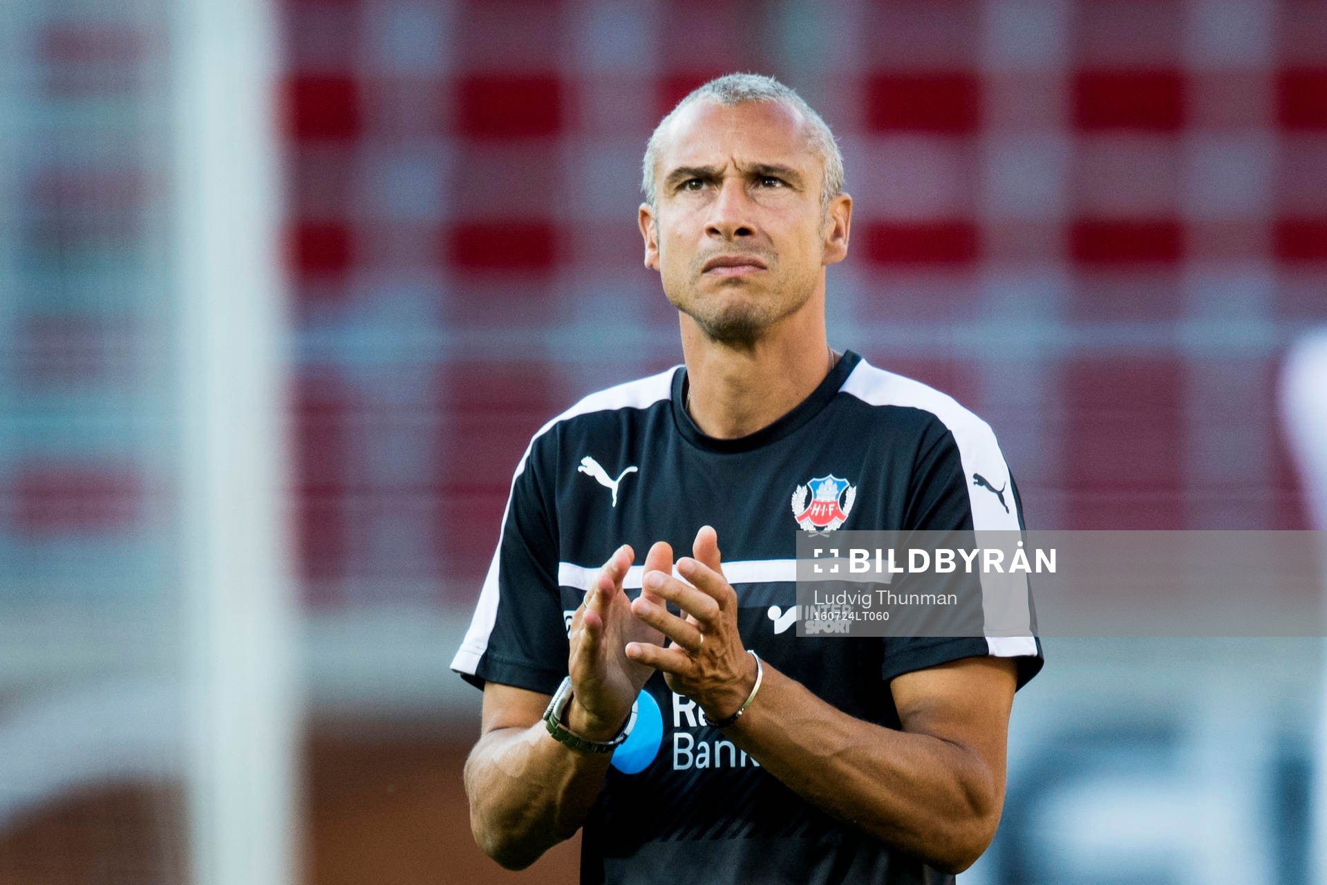 Helsingborgs manager Henrik Larsson deppar