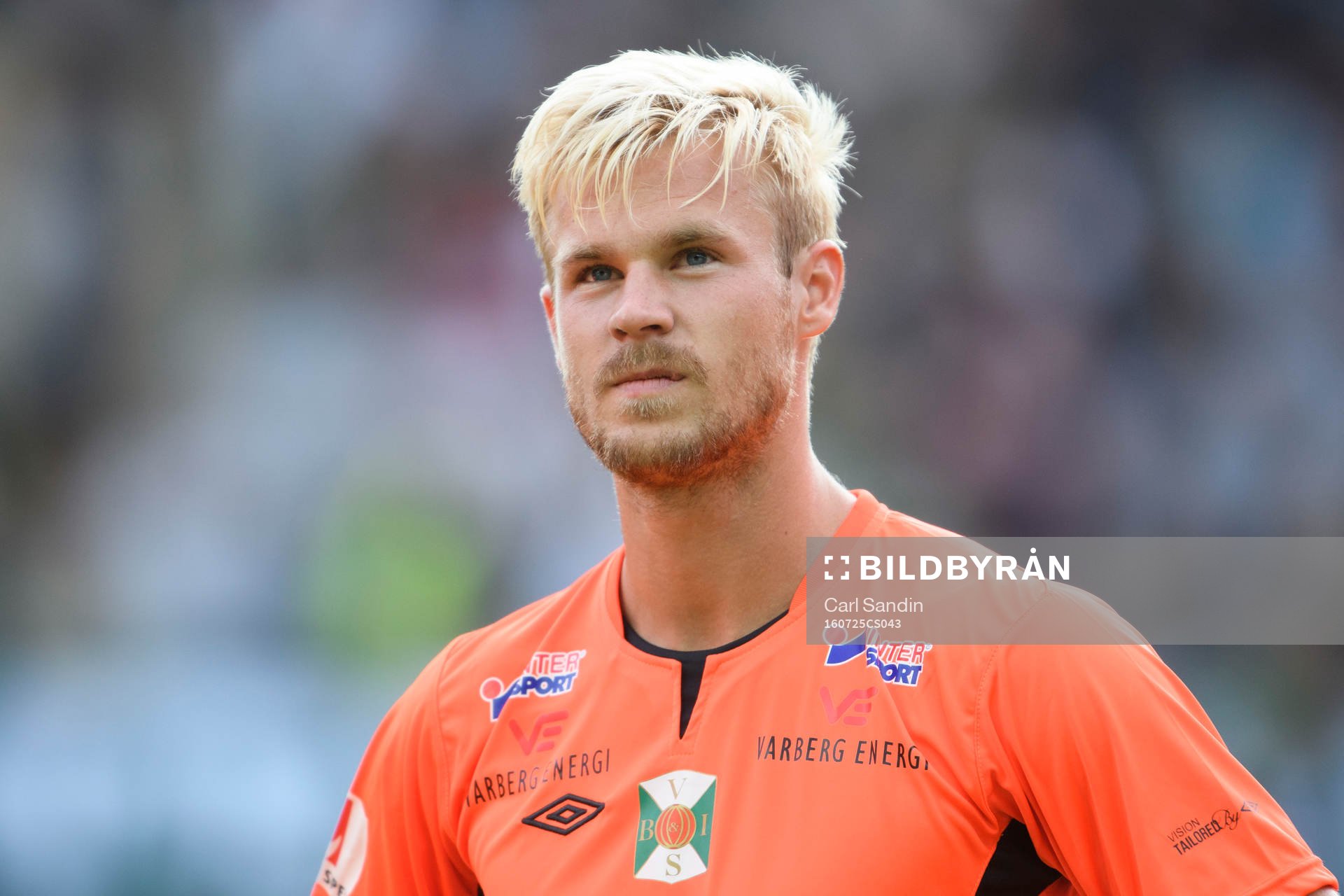 Varbergs Mats Andre Kaland vid lineup innan fotbollsmatchen