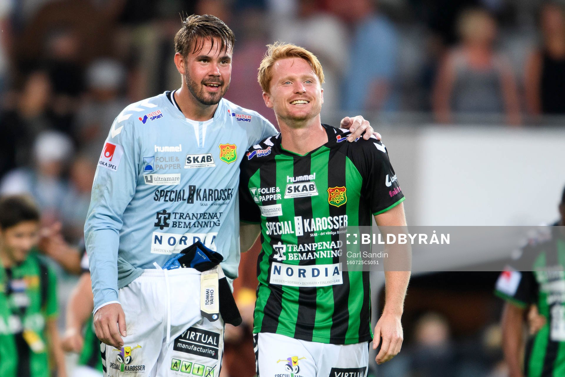 GAIS målvakt Tommi Vaiho och Dan Keat jublar