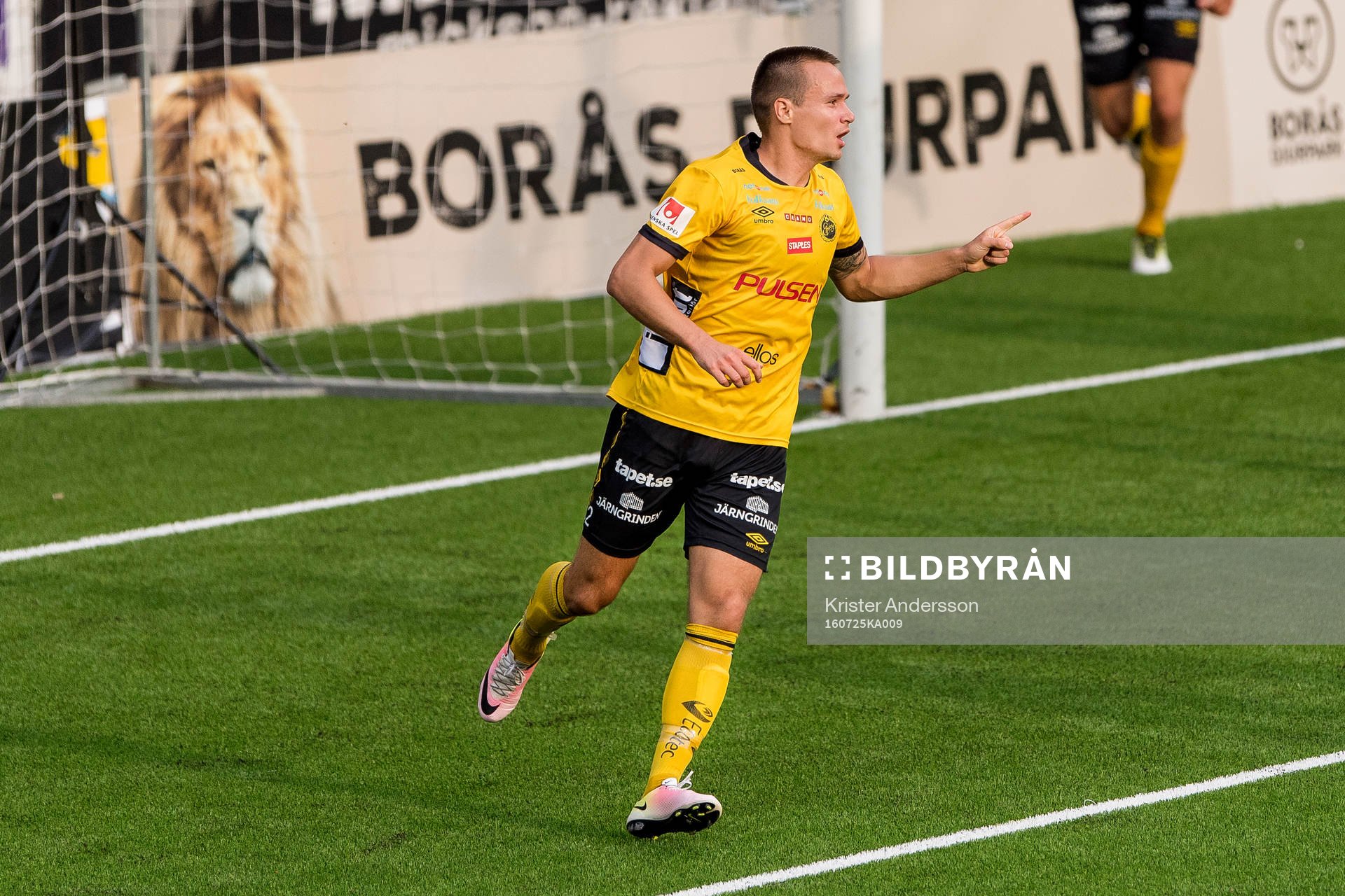 Elfsborgs Viktor Prodell gör 1-0 och jublar