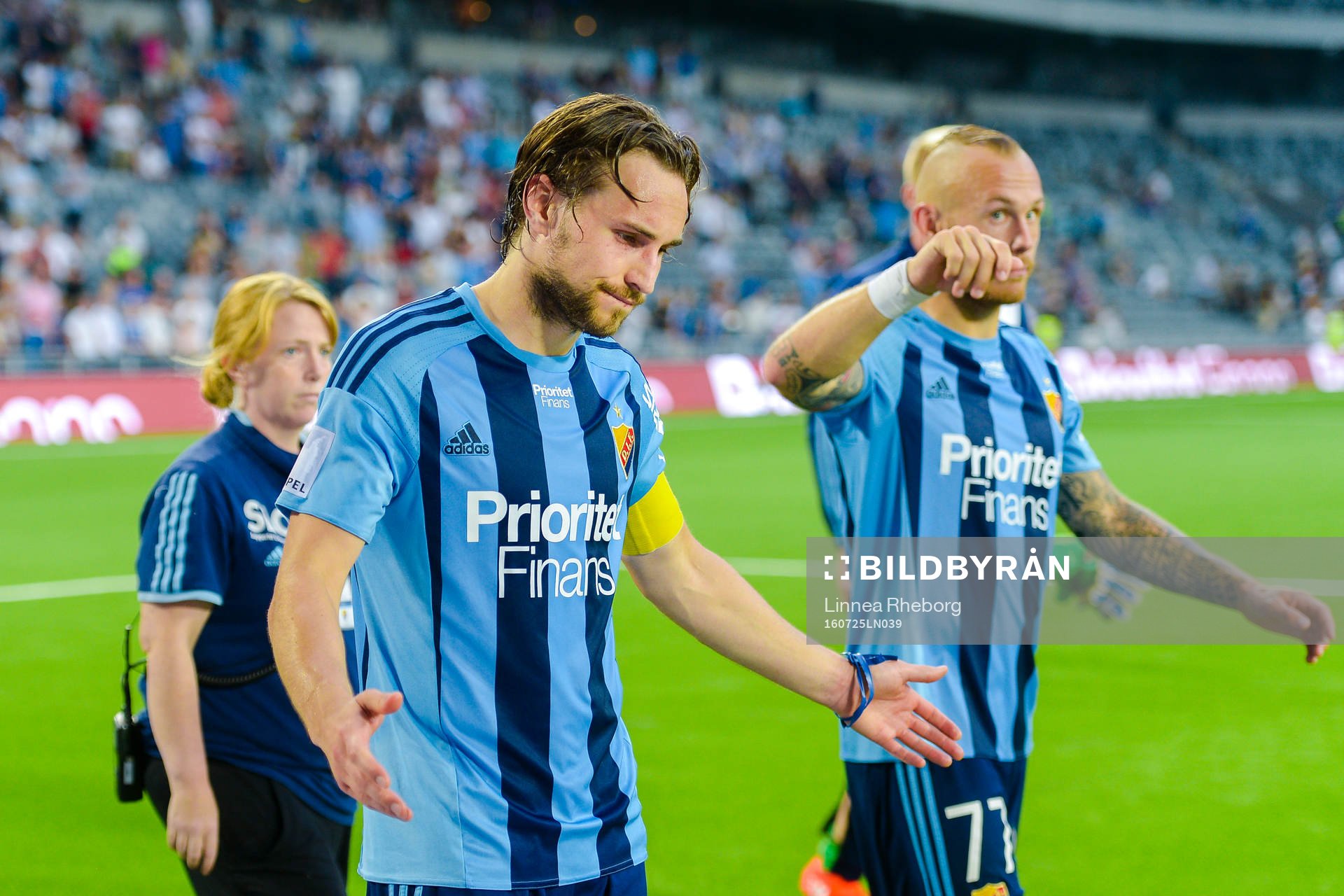 Djurgårdens Kevin Walker och Magnus Eriksson  deppar