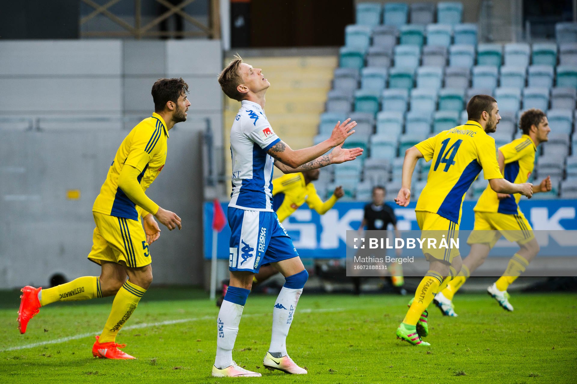 IFK Göteborgs Sören Rieks reagerar