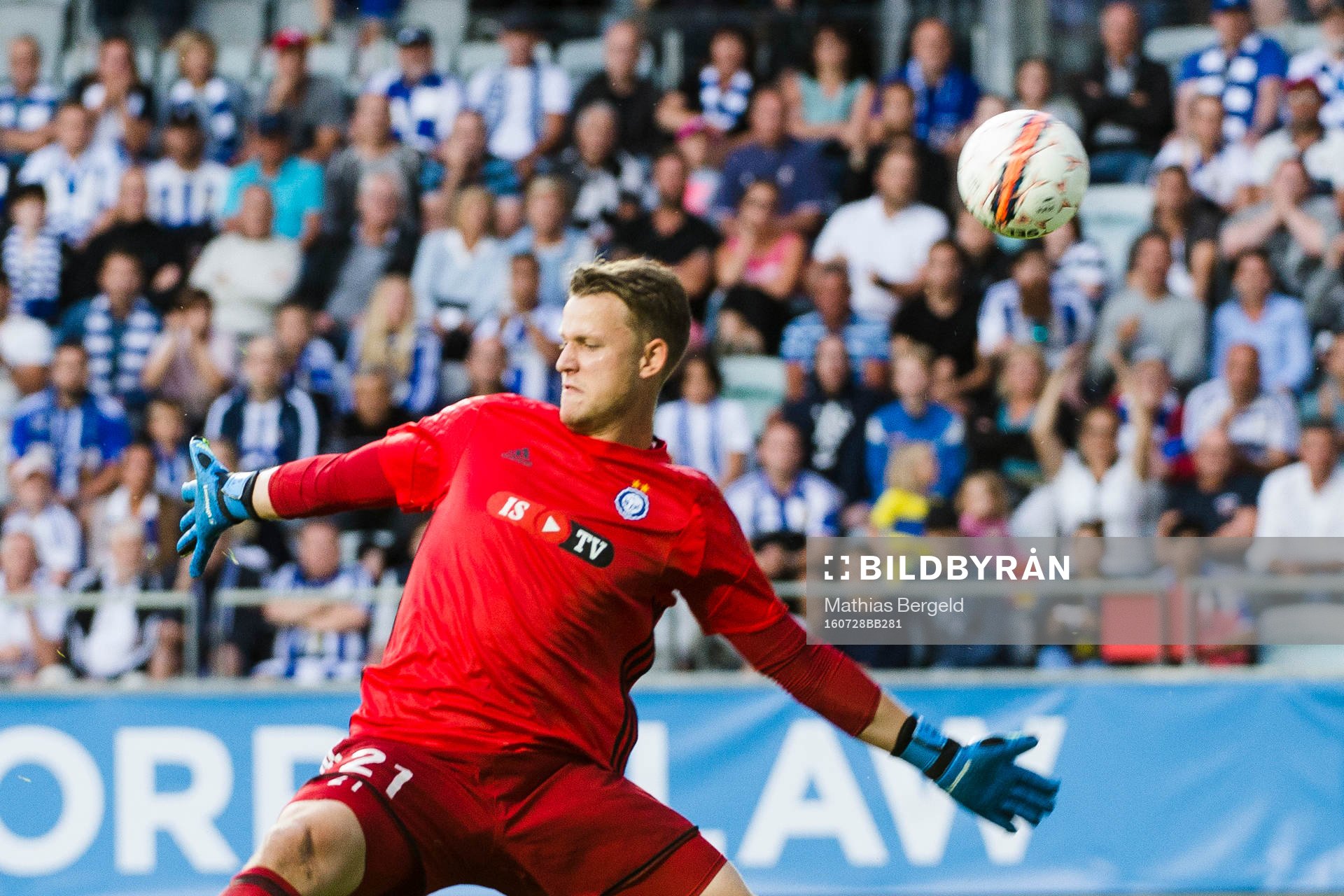 IFK Göteborgs Emil Salomonsson (ej på bild) gör 1-1 på