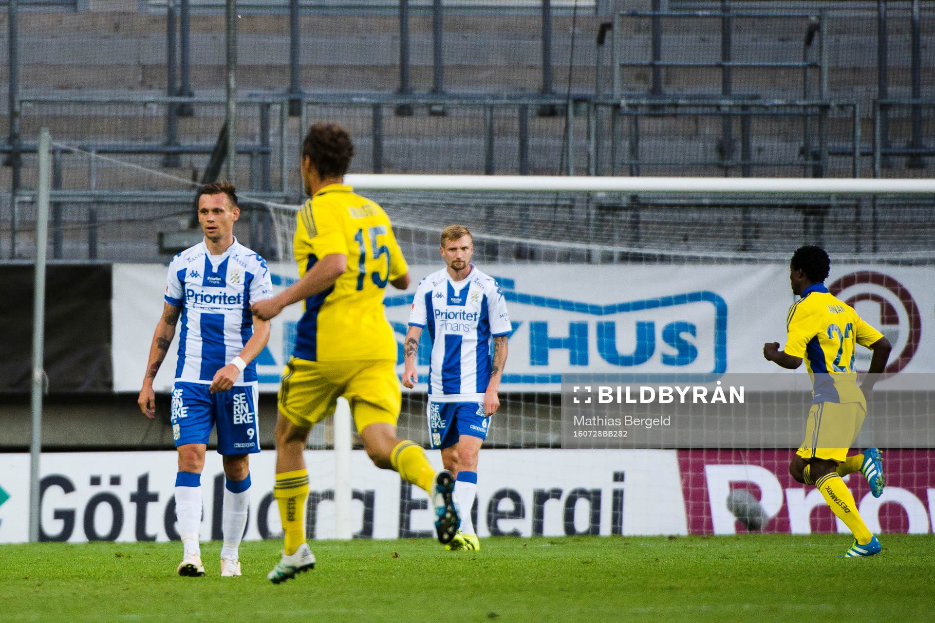 IFK Göteborgs Jakob Ankersen och Sebastian Eriksson deppar