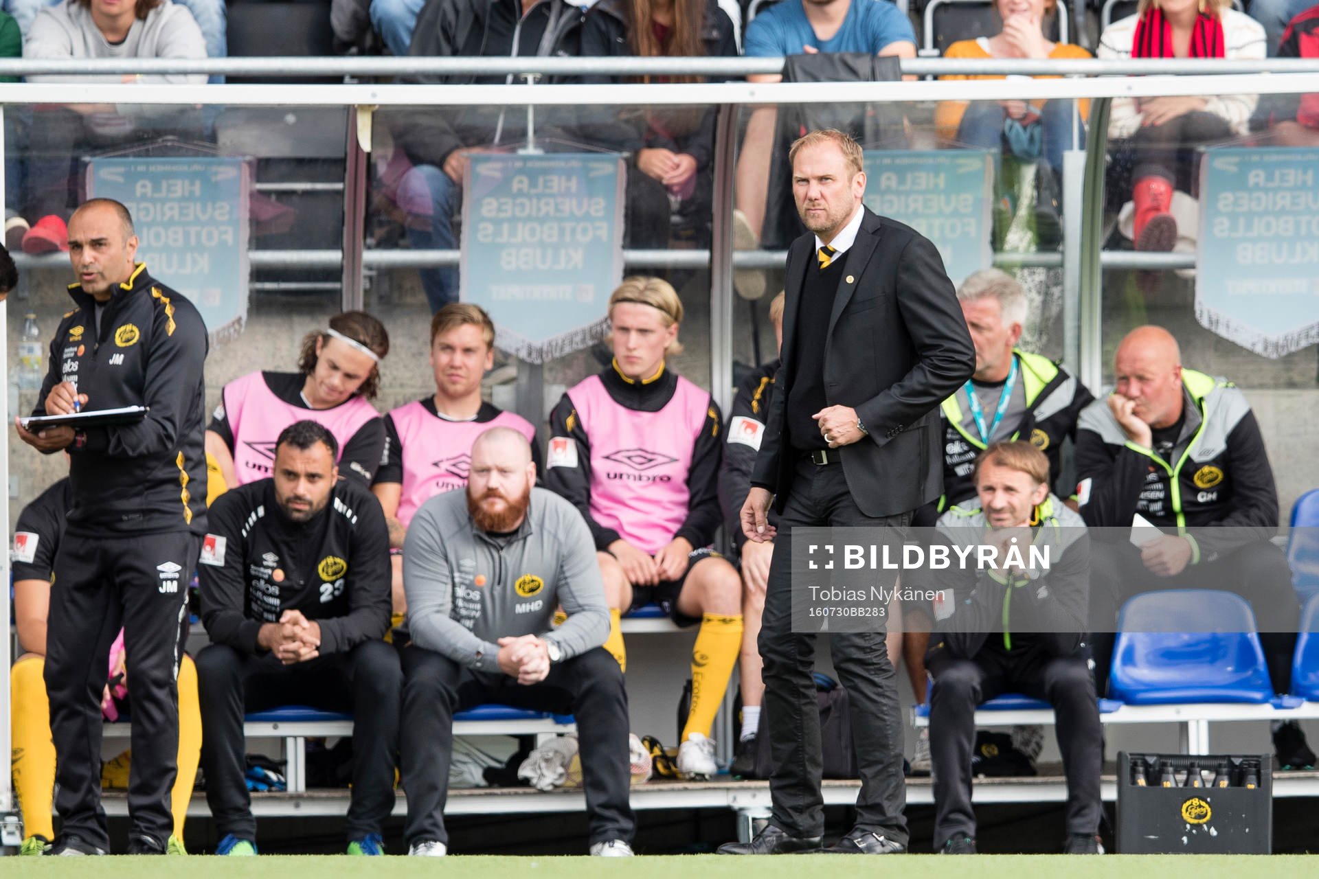 Elfsborgs tränare Jan Mian och avbytarbänk