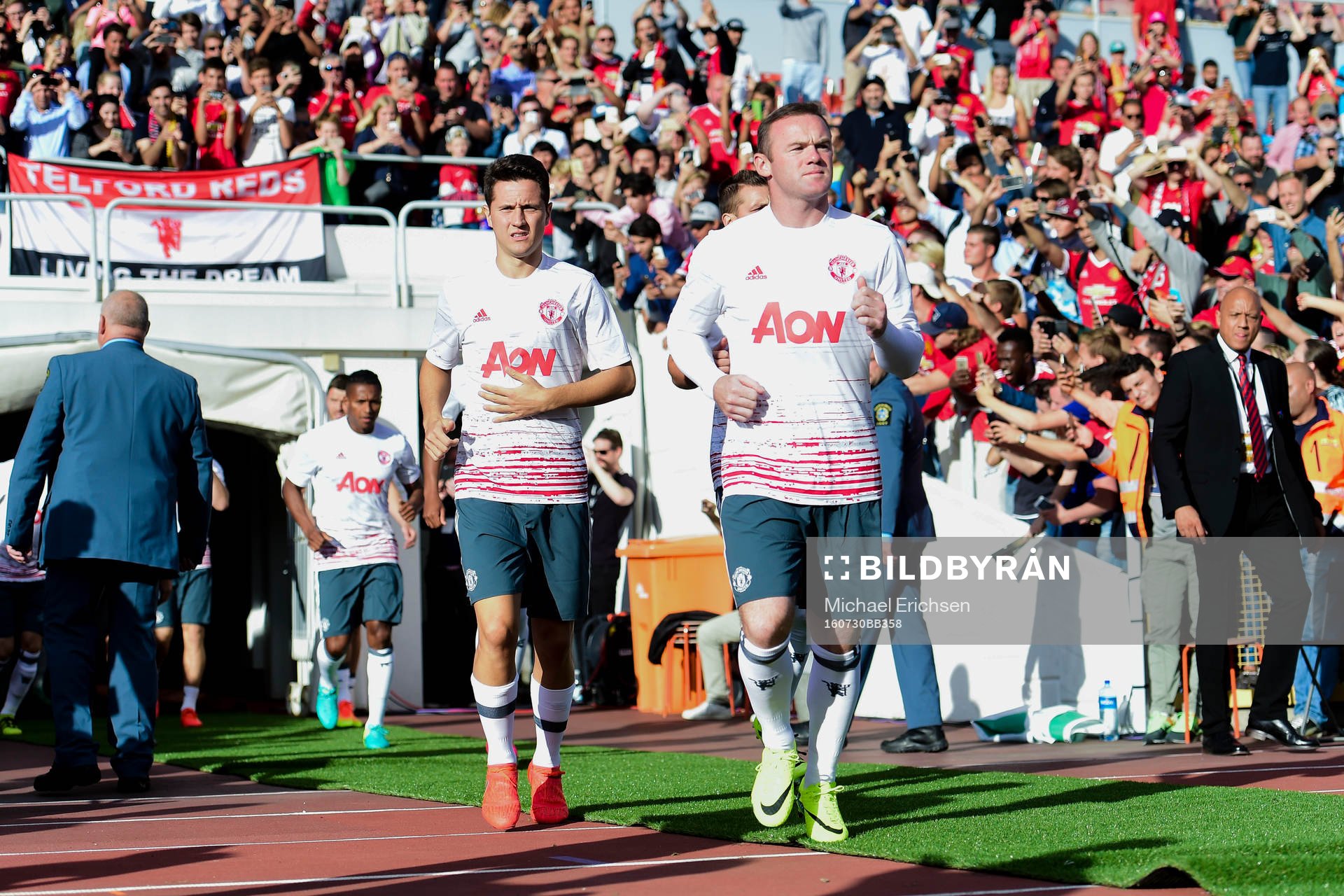 Manchester Uniteds Wayne Rooney före fotbollsmatchen