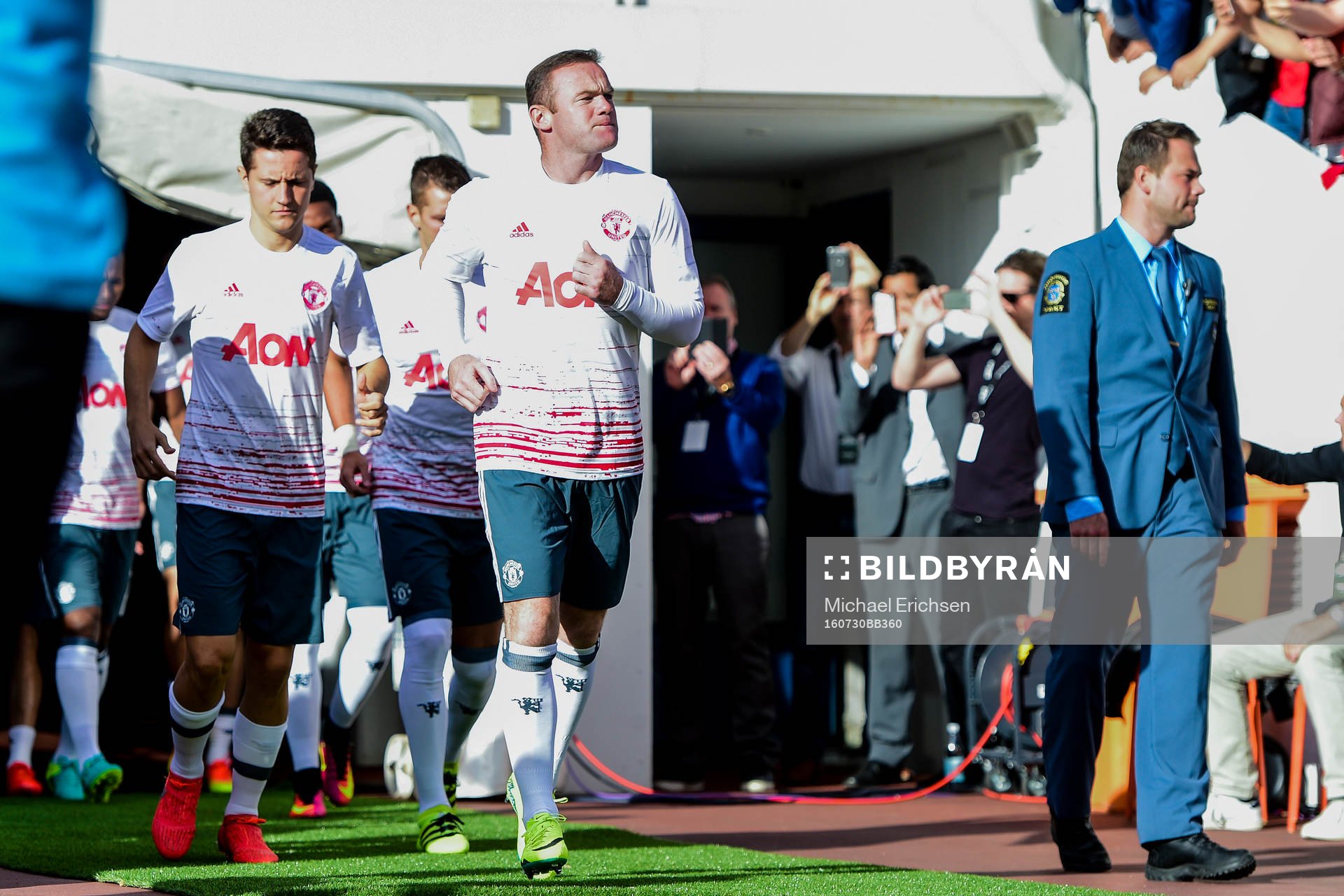 Manchester Uniteds Wayne Rooney före fotbollsmatchen