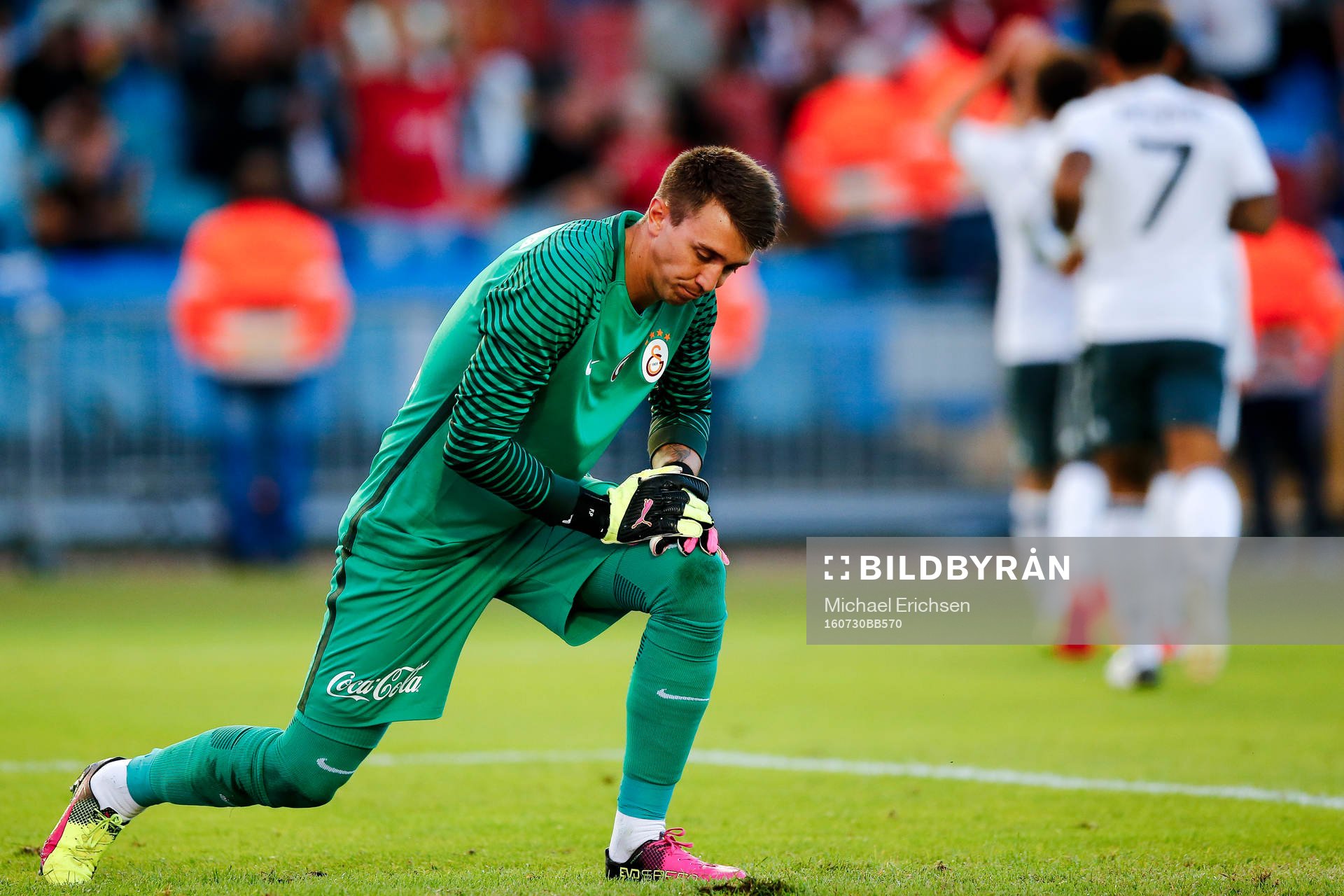 Galatasarays målvakt Fernando Muslera deppar