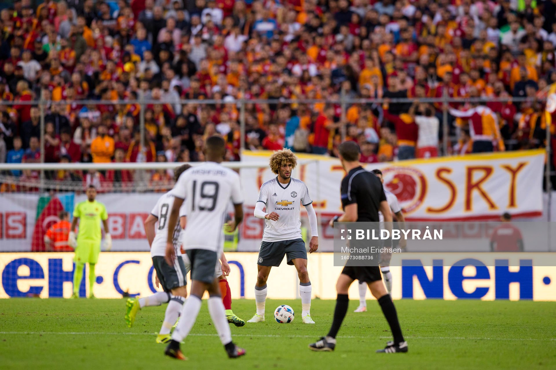 Manchester Uniteds Marouane Fellaini