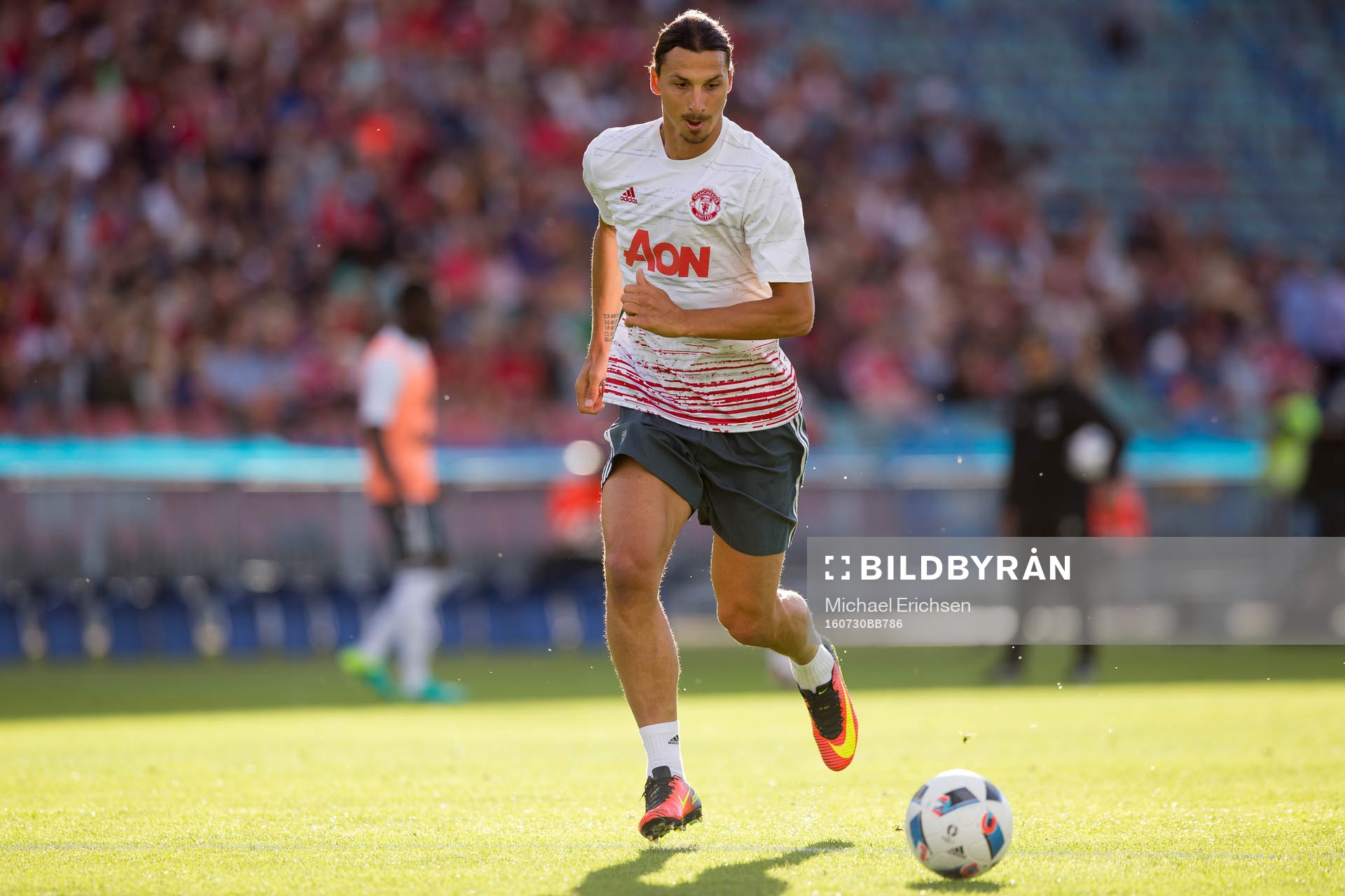 Manchester Uniteds Zlatan Ibrahimović innan