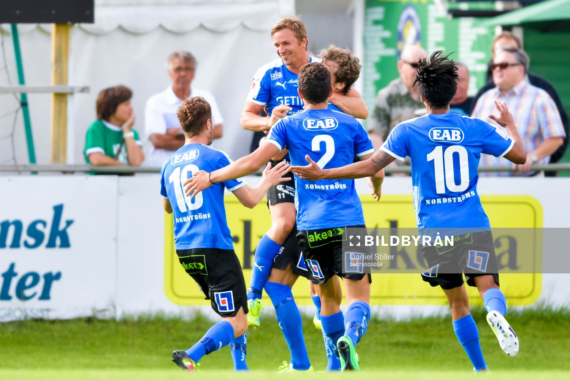 Halmstads spelare jublar