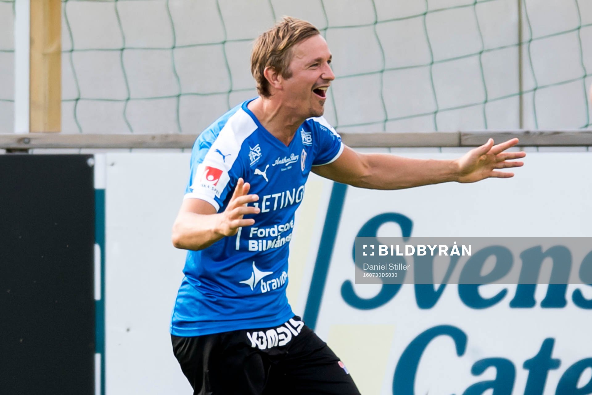 Halmstads Fredrik Olsson jublar