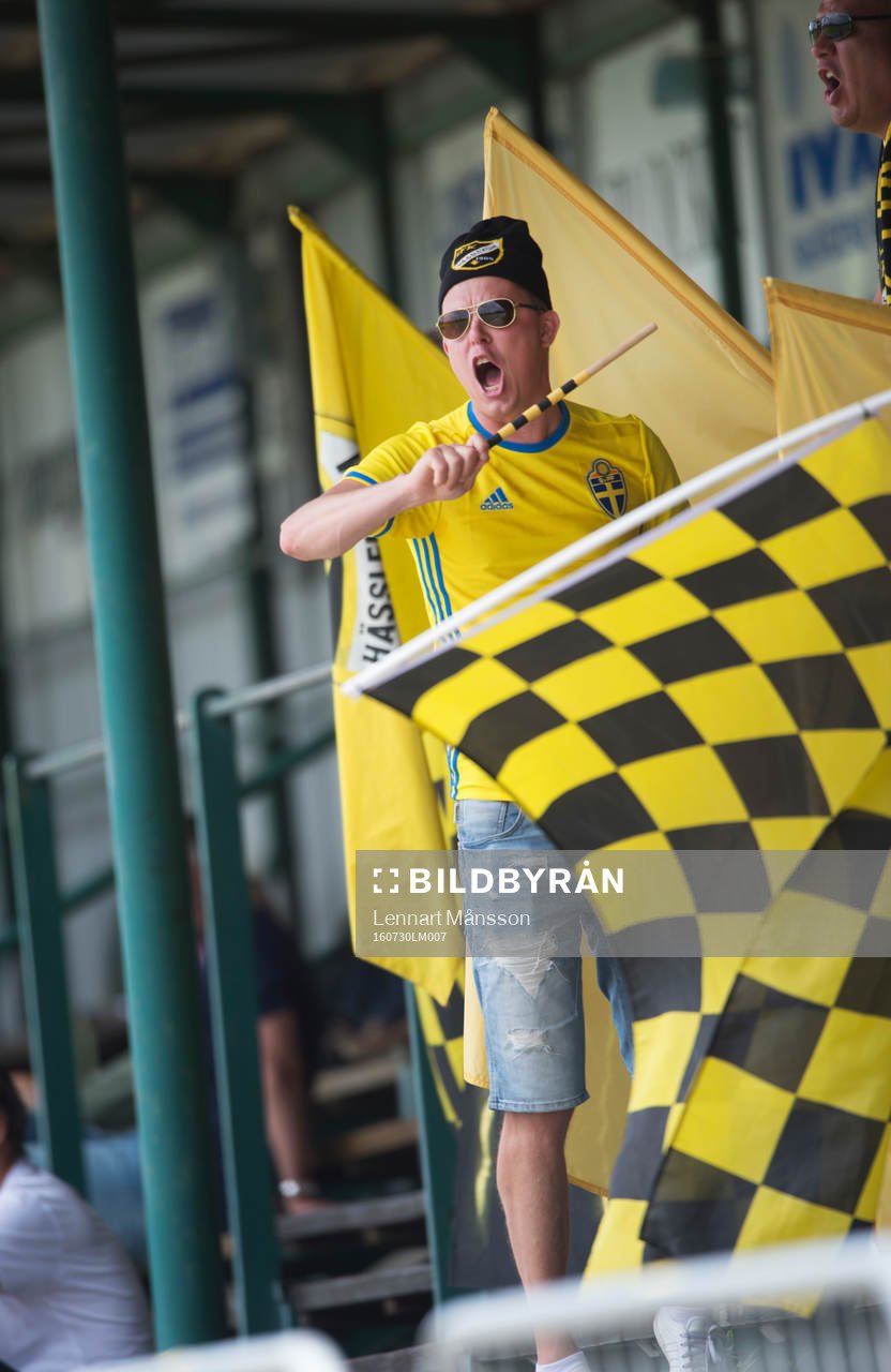 IFK Hässleholms klack var aktiv, denna gång med trummis,