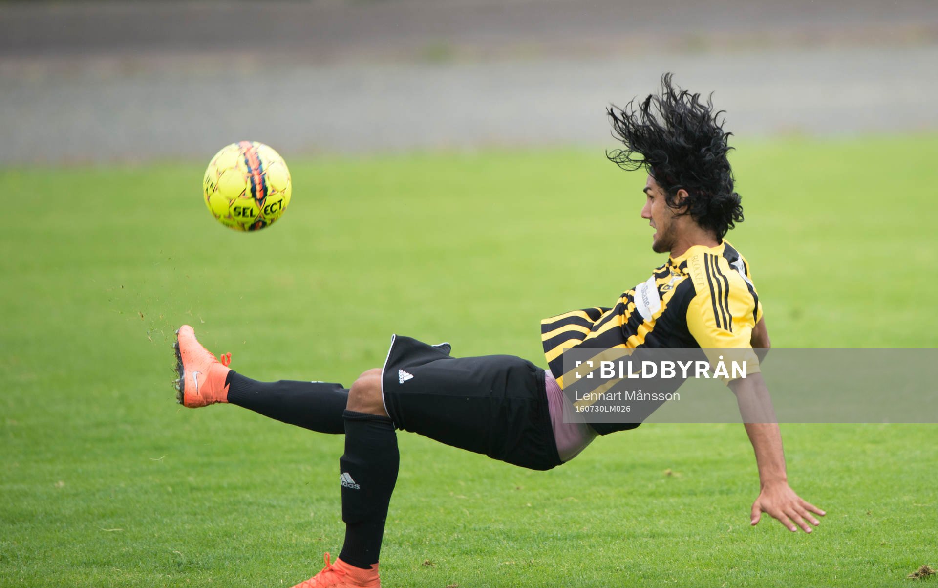 IFK Hässleholms Ameer Naseer i matchen i division 2 mellan