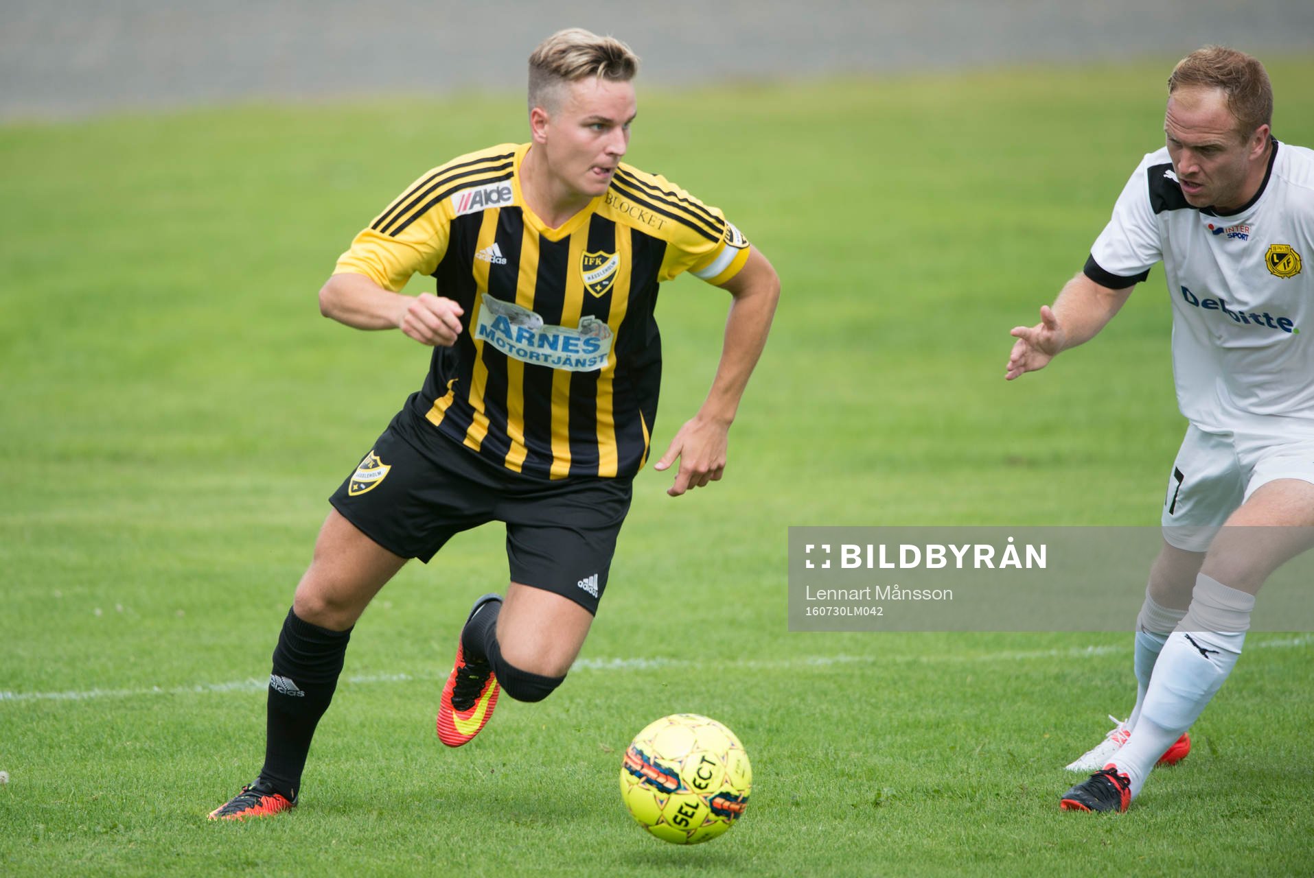 IFK Hässleholms Danny Gunnarsson i matchen i division 2