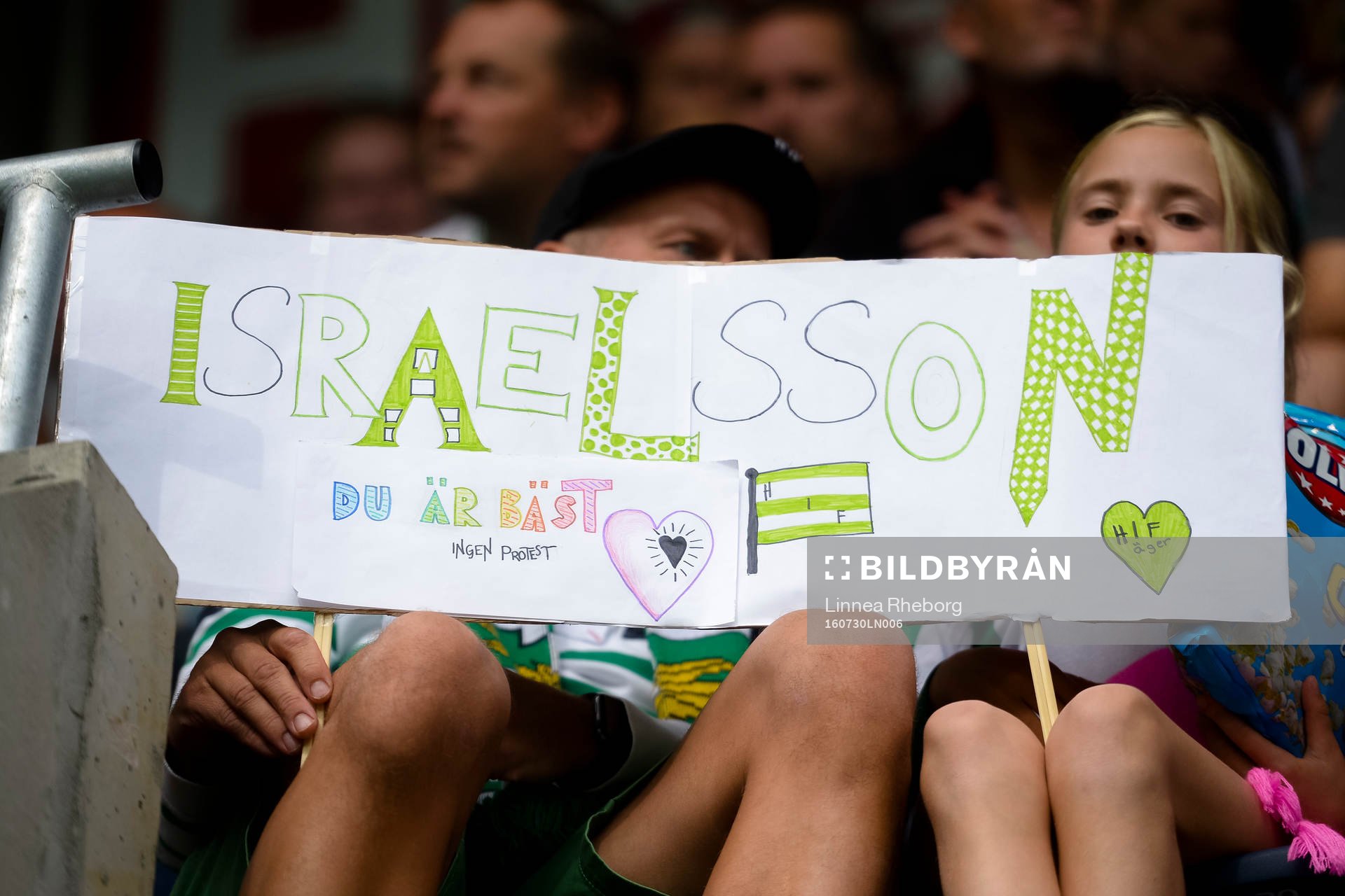 Supportar med extra support för Hammarbys Erik Israelsson