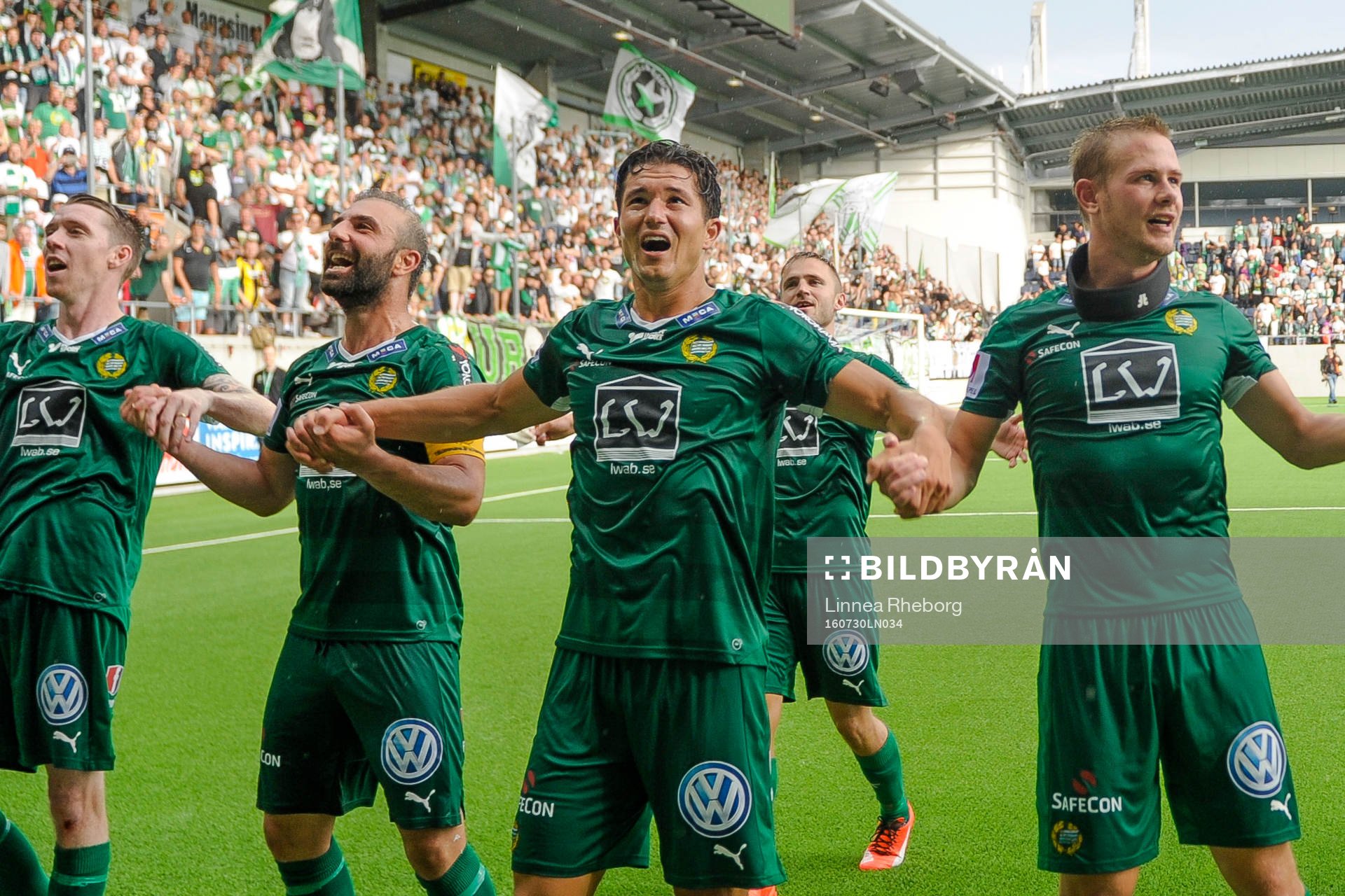 Hammarbys spelare jublar