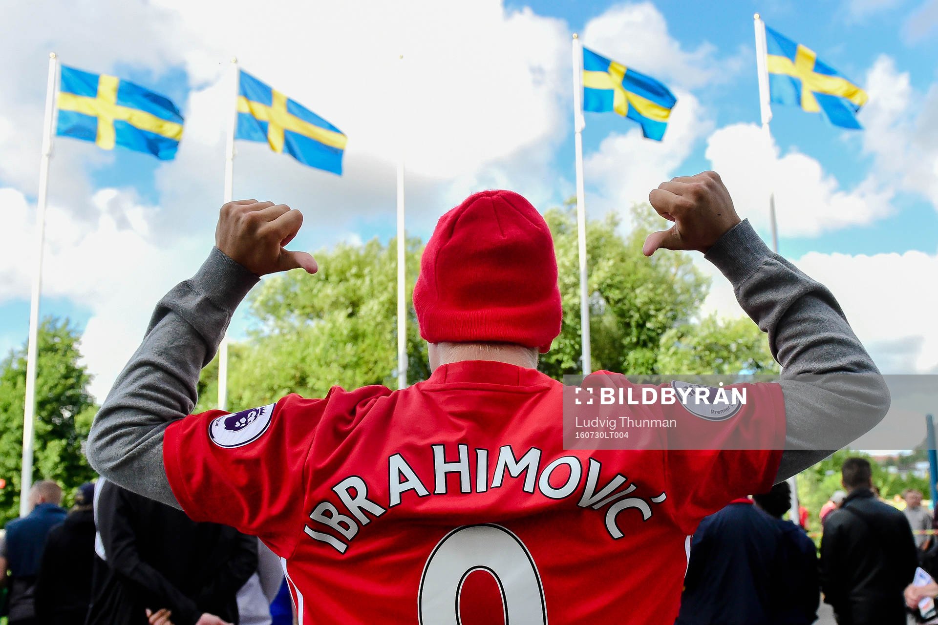 Manchester Uniteds supporter med Zlatan Ibrahimovic tröja