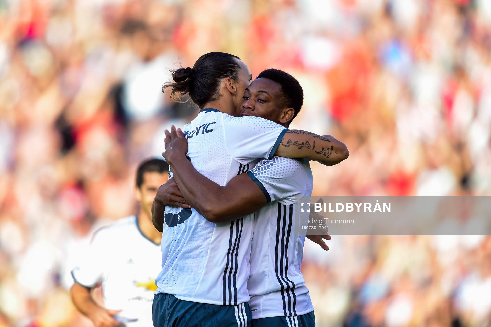 Manchester Uniteds Zlatan Ibrahimovic jublar