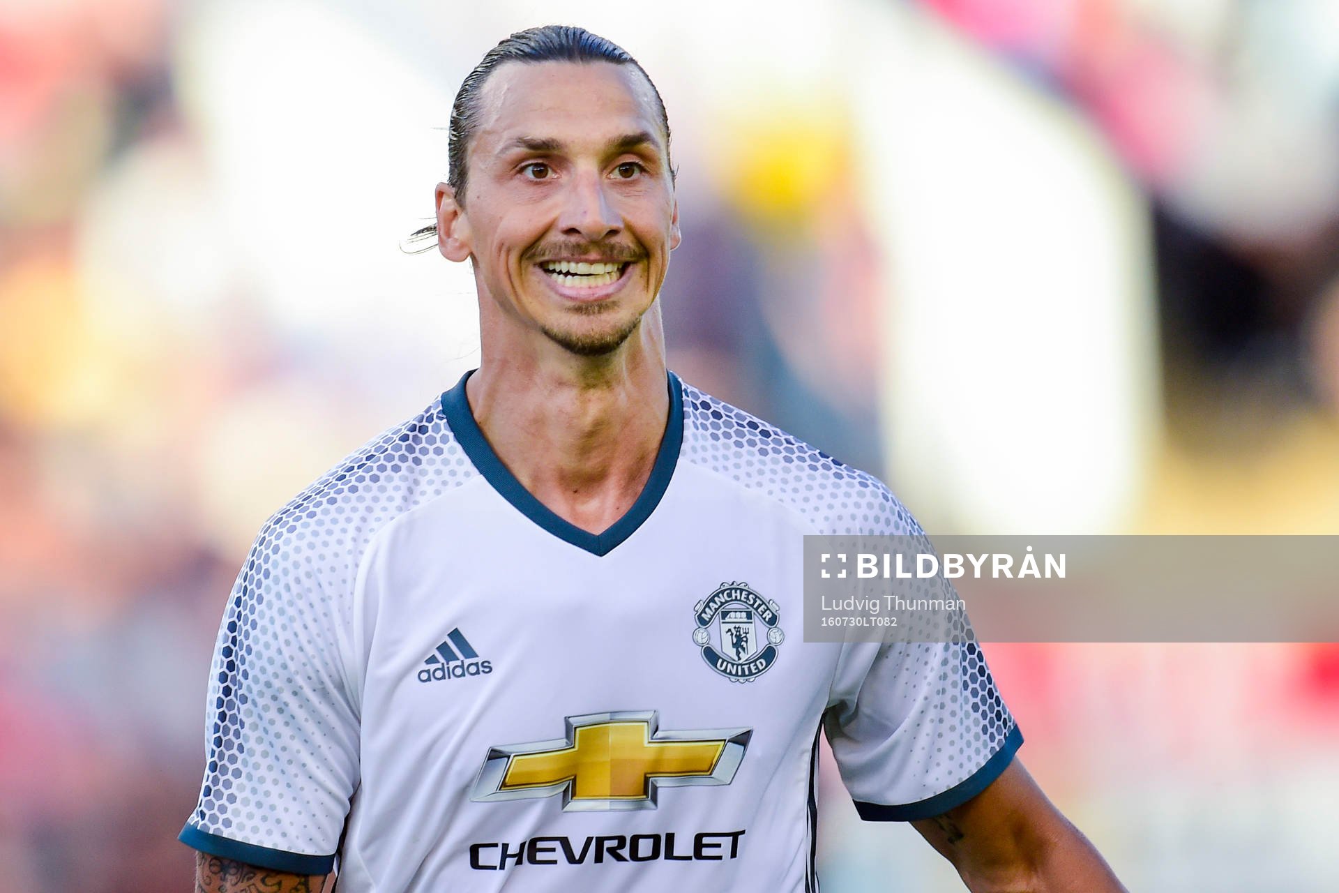 Manchester Uniteds Zlatan Ibrahimovic reagerar
