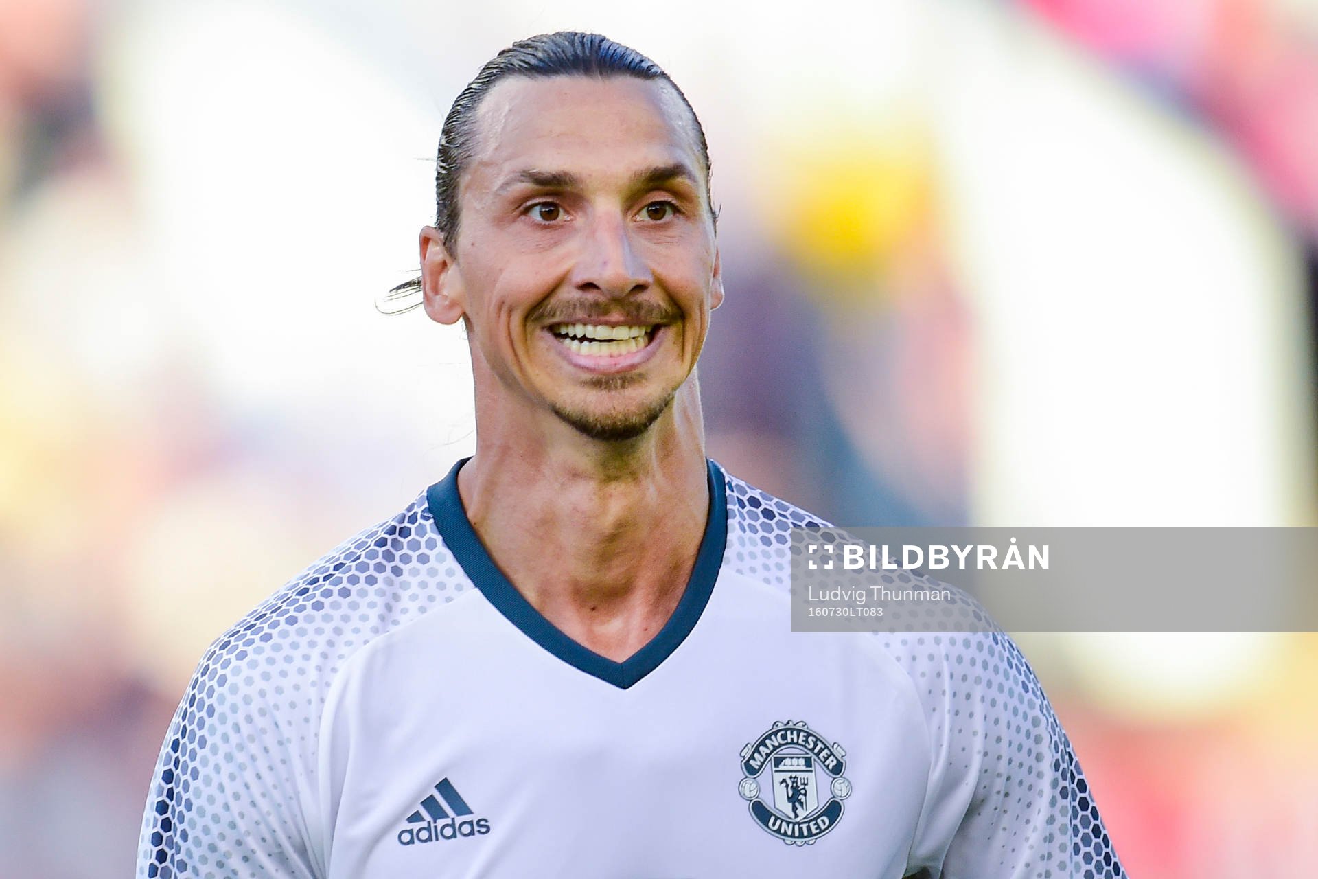 Manchester Uniteds Zlatan Ibrahimovic reagerar