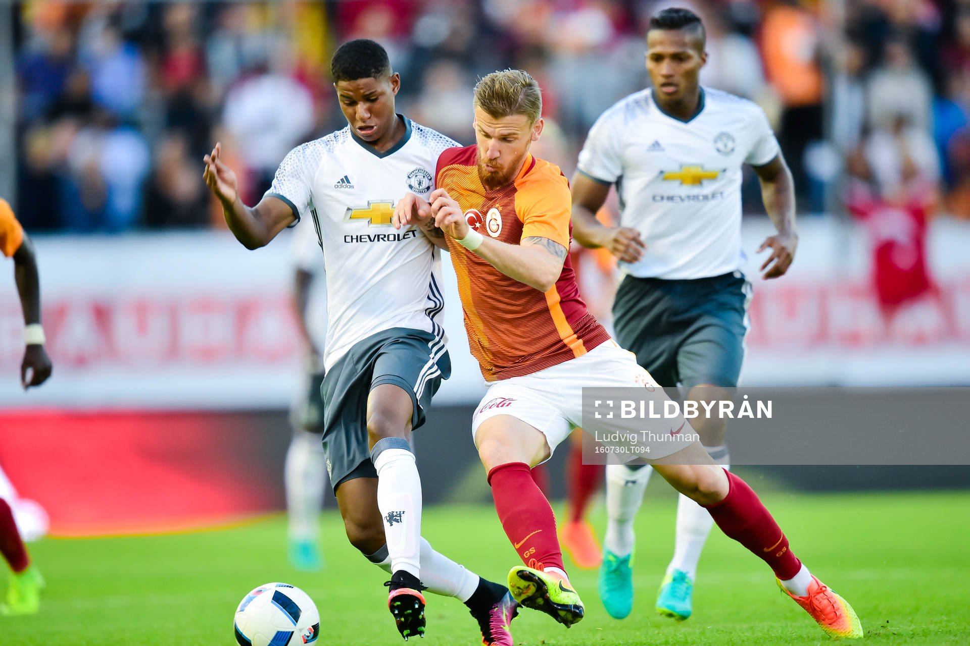 Manchester Uniteds Marcus Rashford och Galatasarays Serdar