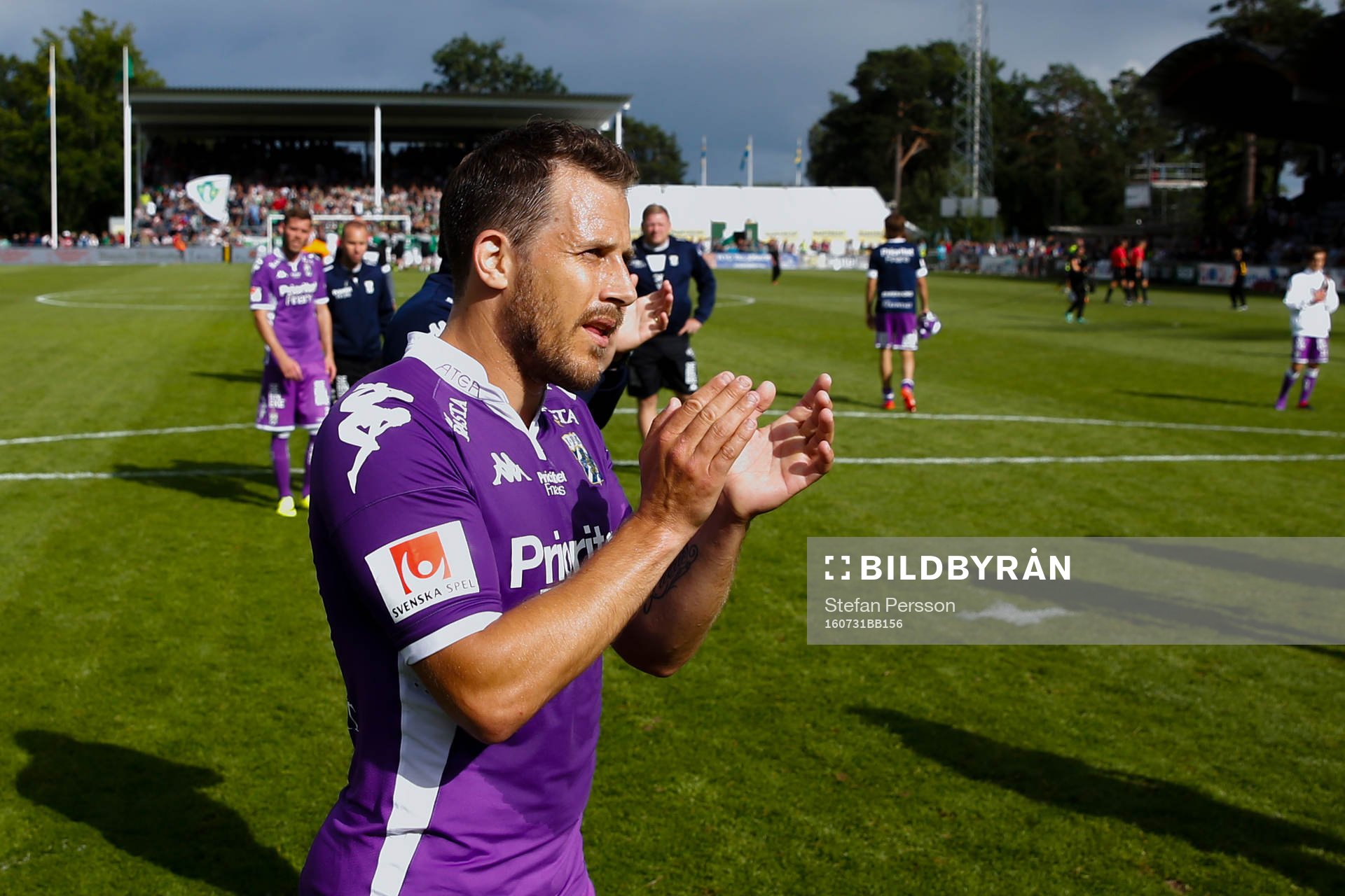 IFK Göteborgs Tobias Hysén tackar publiken