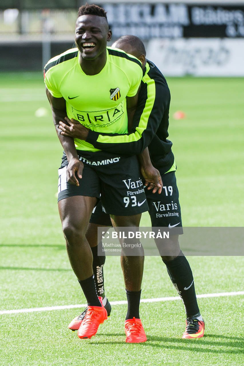 Häckens Alhassan Kamara och John Owoeri