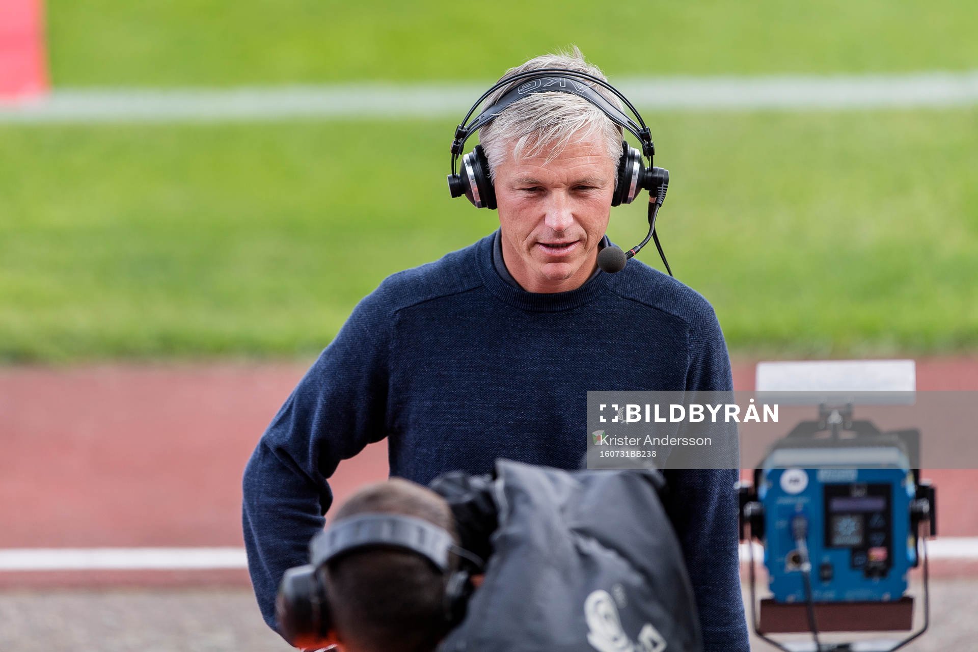 Varbergs tränare Jörgen Wålemark blir intervjuad före