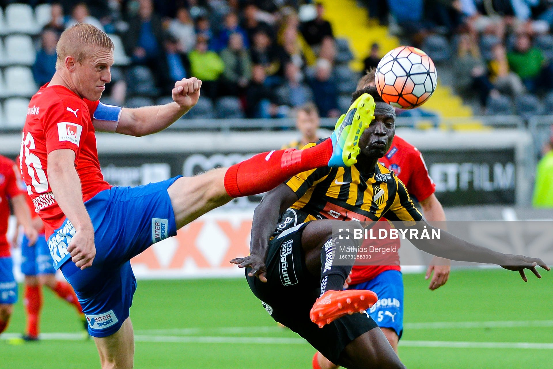 Helsingborgs Peter Larsson och Häckens Alhassan Kamara