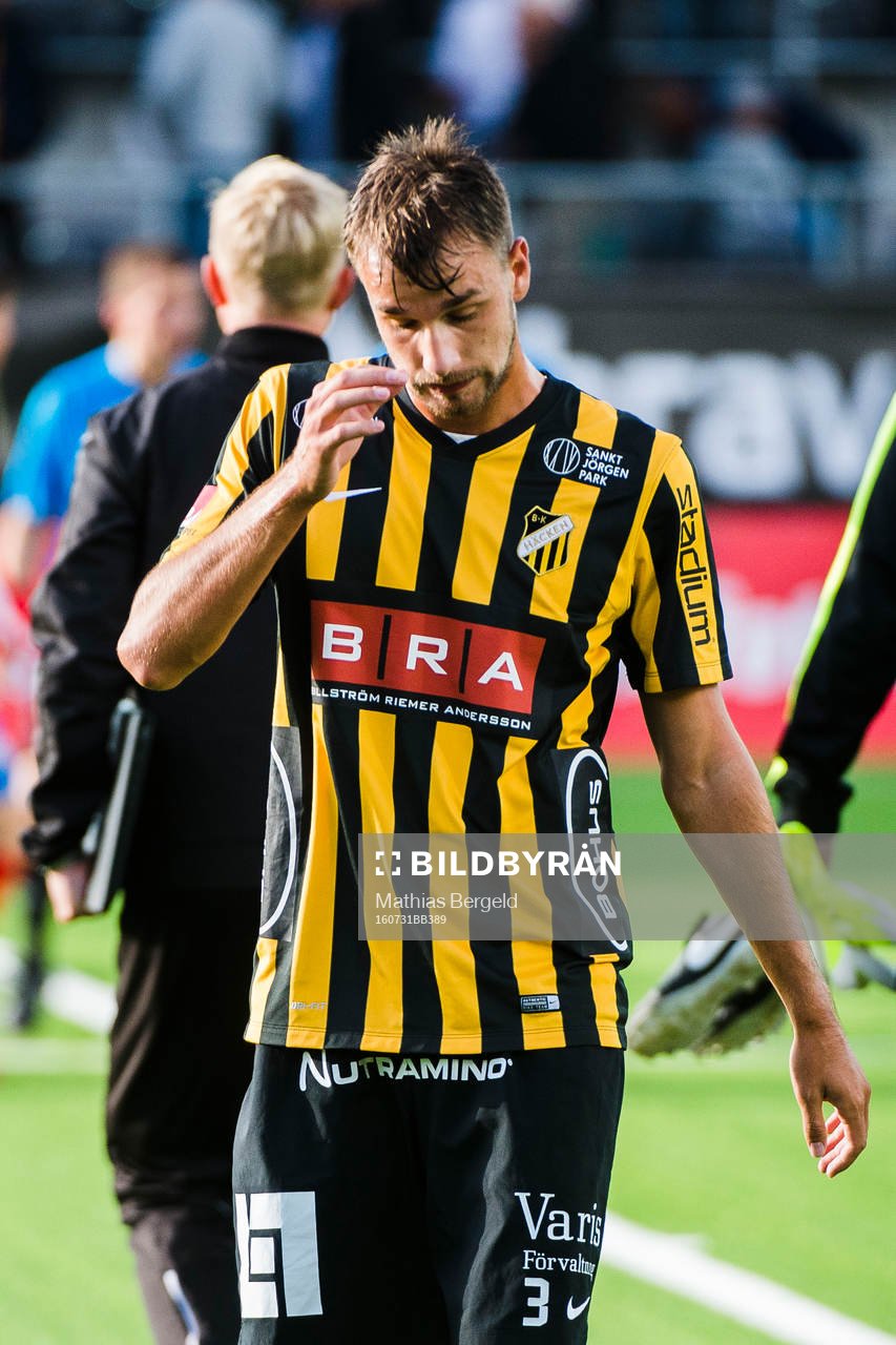 Häckens Jasmin Sudic efter fotbollsmatchen i Allsvenskan mellan Häcken och Helsingborg den 31 juli 2016 i Göteborg.