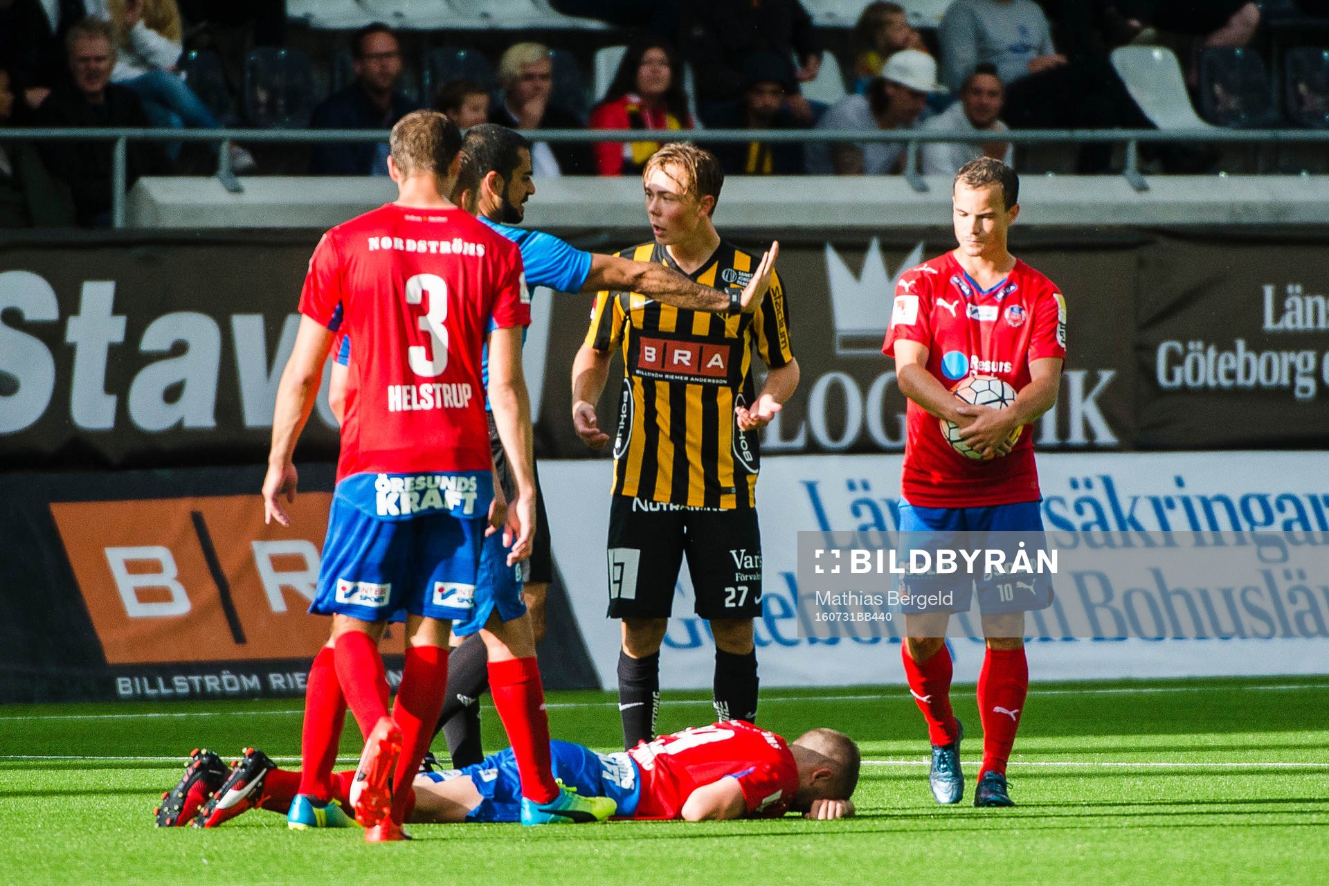 Domare Mohammed Al-Hakim ger Häckens Joel Andersson rött