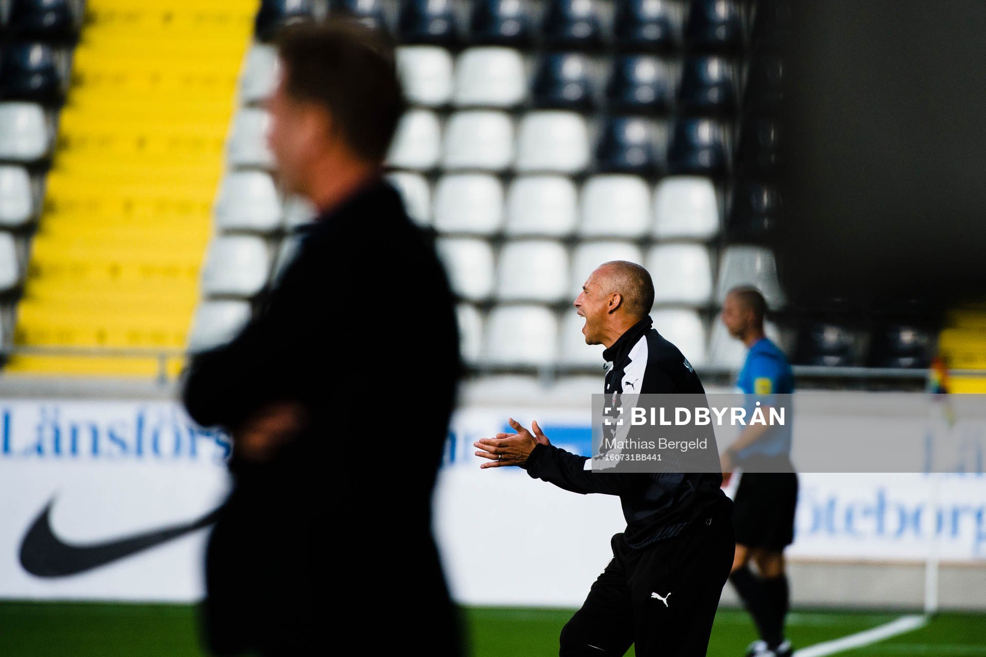 Helsingborgs manager Henrik Larsson reagerar