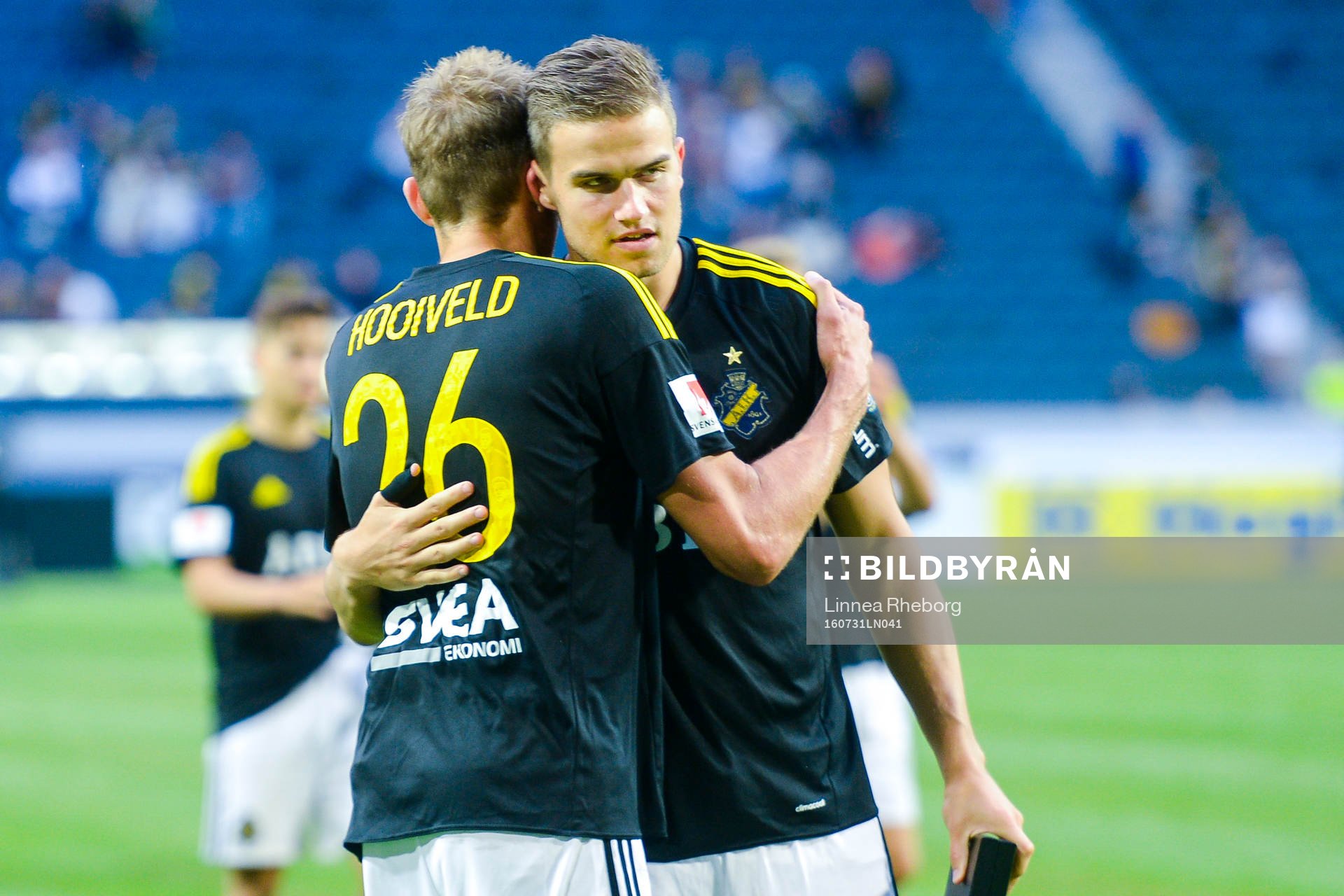 s Eero Markkanen och Jos Hooiveld jublar
