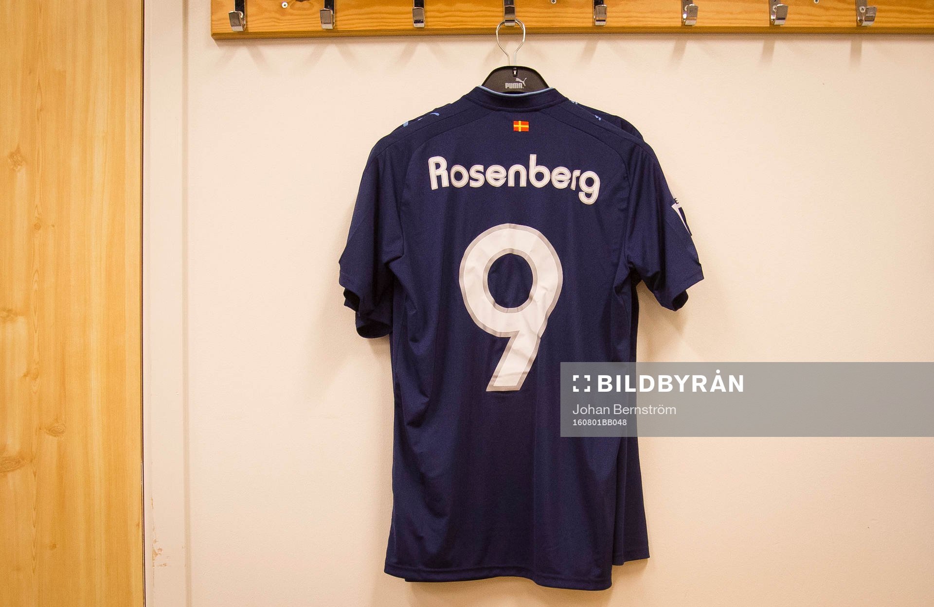 Malmö FFs Markus Rosenberg matchtröja i omklädningsrummet