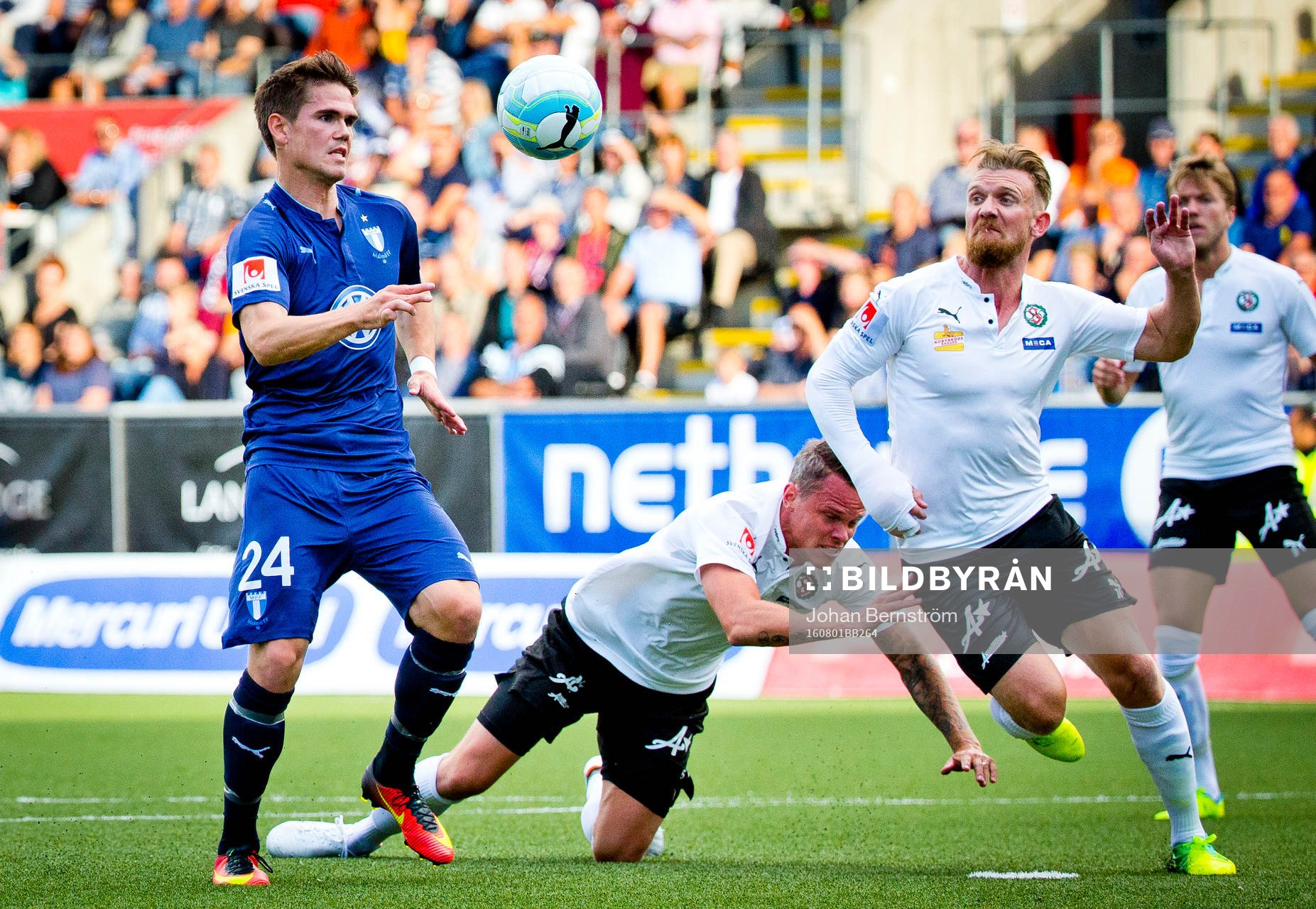 Malmö FFs Vidar Örn Kjartansson mot Örebros Michael